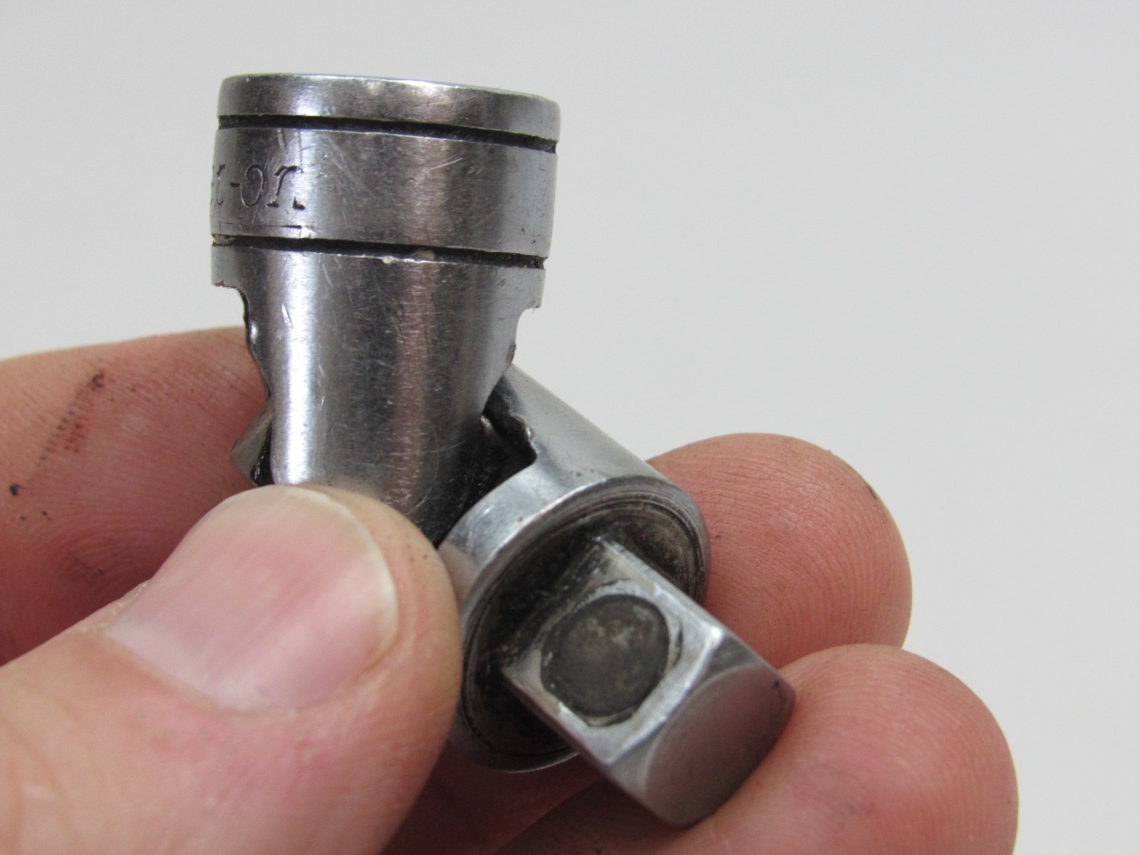 Snap-on Tools FU8A 3/8″ Drive Universal Swivel Joint Socket Adapter USA