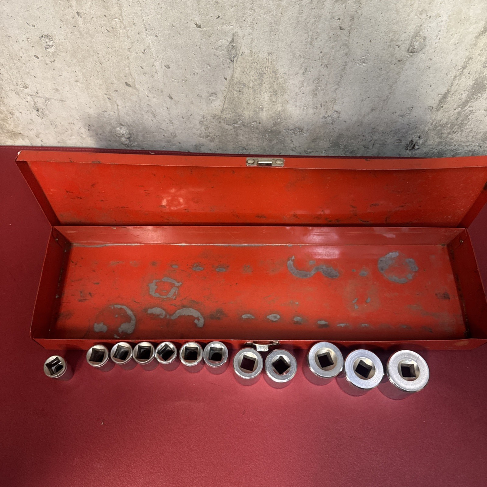 Blackhawk USA 1/2” Drive Metric Socket Lot 10-32mm 12 Pc w/ Metal Case
