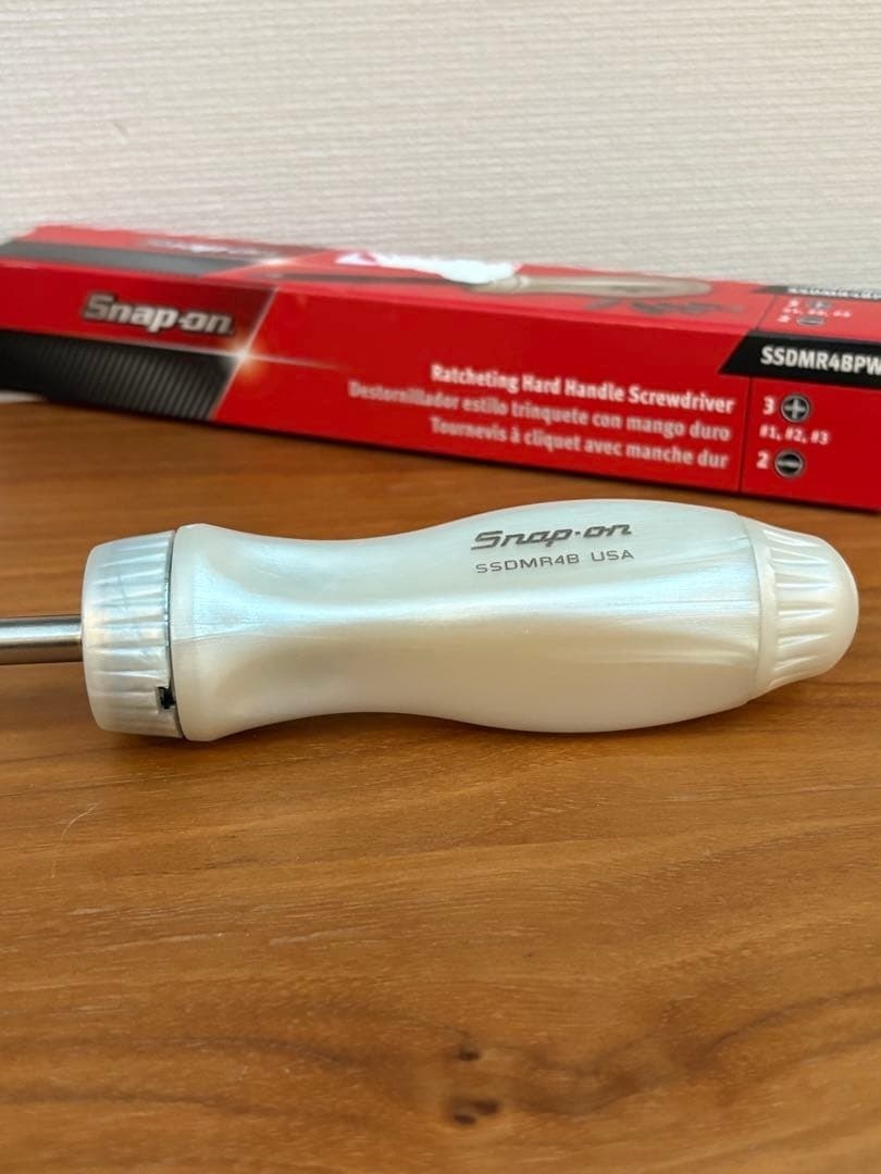 Snap-on SSDMR4BPW PEARL WHITE Hard Grip Ratcheting Screwdriver [Unused]