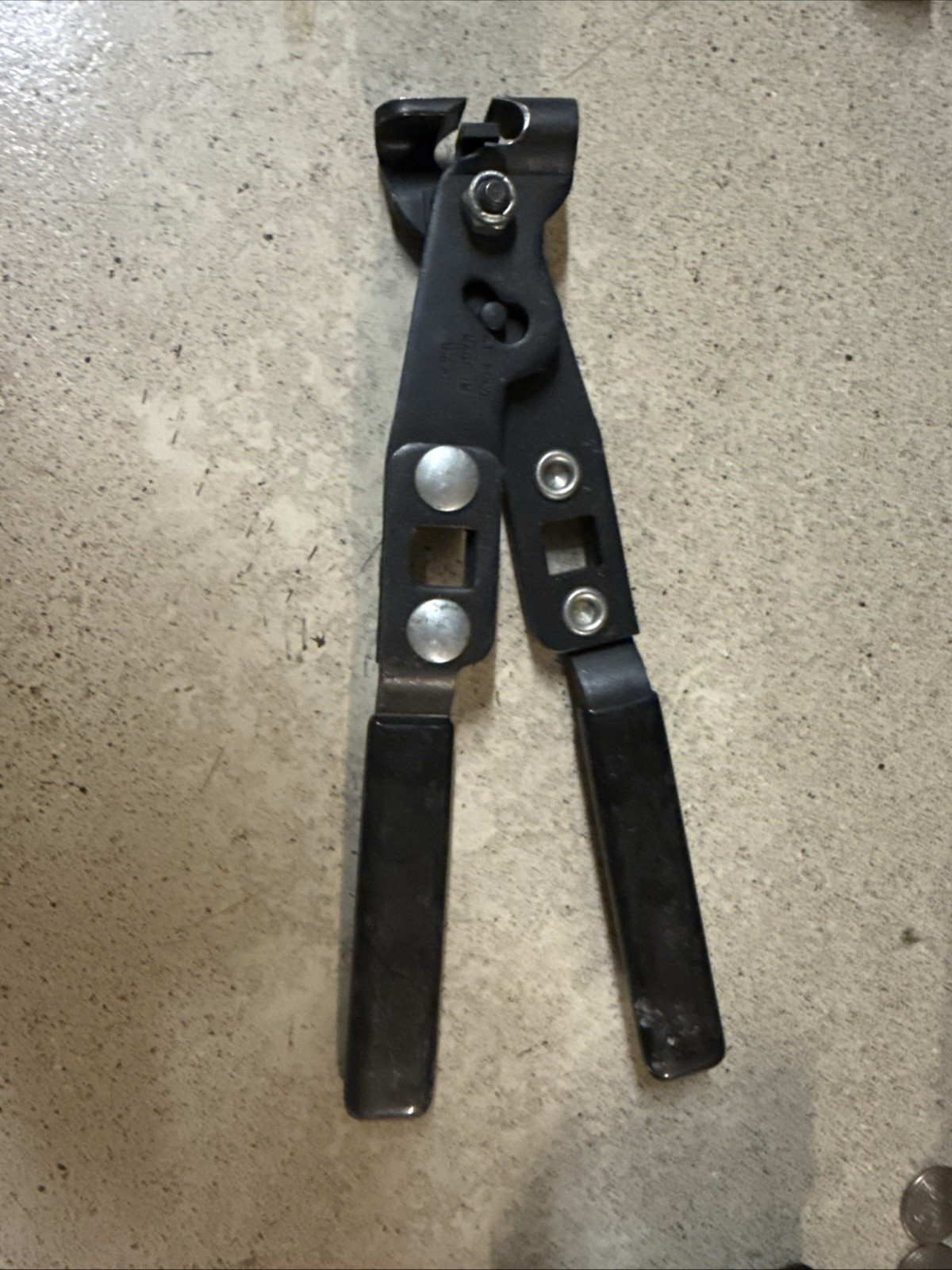 C-V Boot clamp pliers used