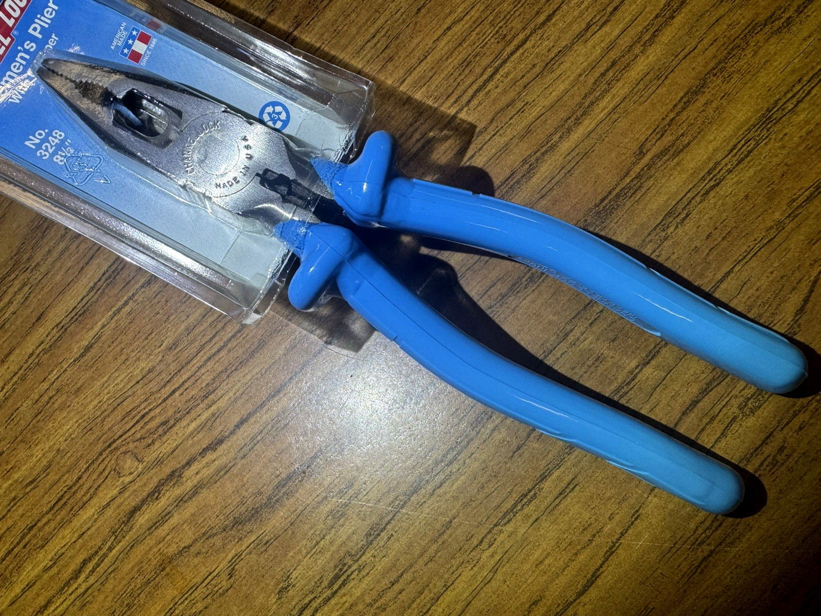 CHANNELLOCK 3248 LINEMAN’S PLIERS w/ Crimper Posi-Grip 1000V ins 8-1/2″ 216mm
