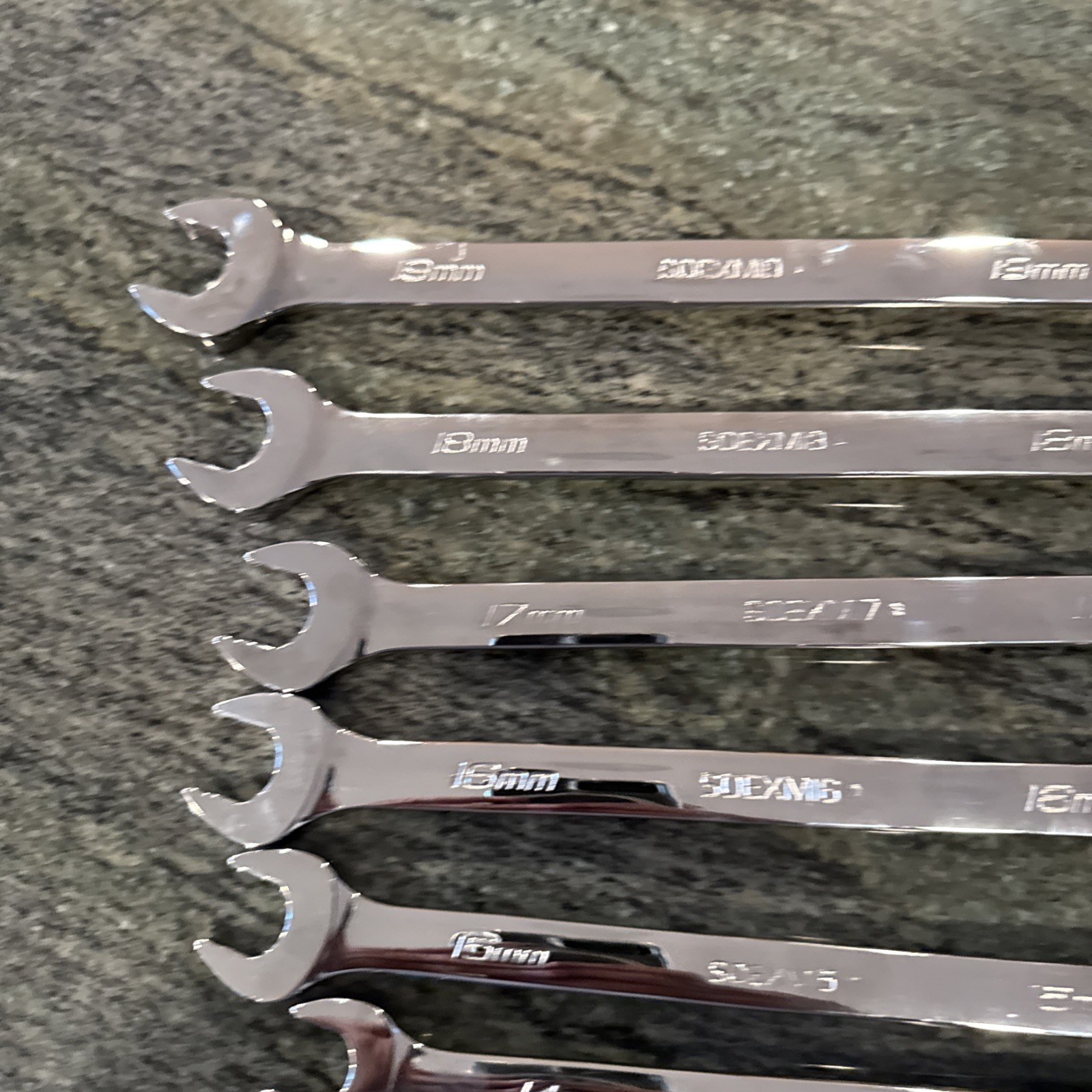 Snap-On soexm710 10-piece metric flank drive plus combination wrench set
