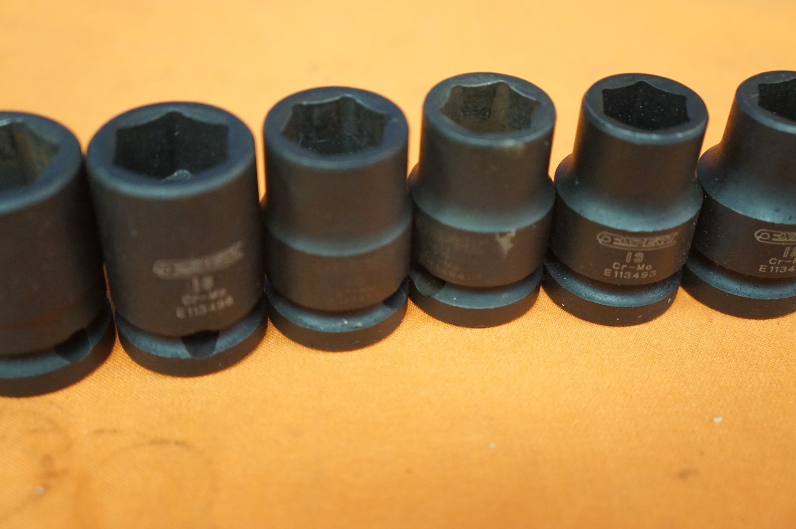 Mac Tools Expert CR-MO E113592 6PT 1/2″ Drive 14PC 10MM-22MM & 24MM Sockets