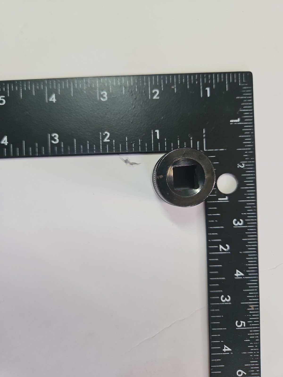 Husky 11/16″ Knurl Grip Universal Socket 3/8″ Drive Non-Impact