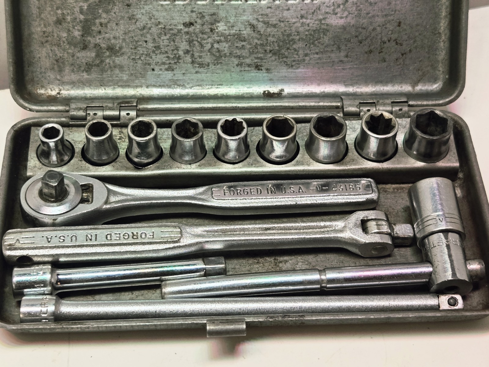 Vintage Craftsman -V- Series 1/4″ Drive 14pc Ratchet Set w/Embossed Metal Case