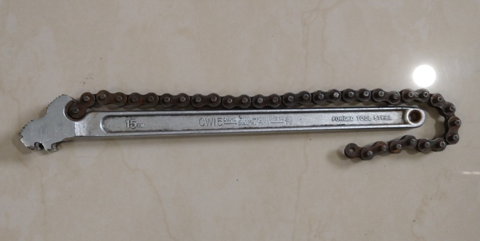 DIAMOND TOOLS CW15, CHAIN WRENCH, 15″L. HANDLE.