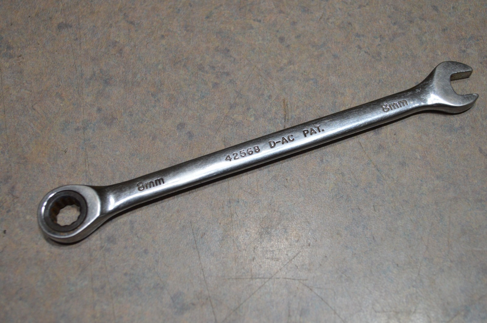 Craftsman 42568 D-AC – 8mm 12pt Metric Ratcheting Combination Wrench