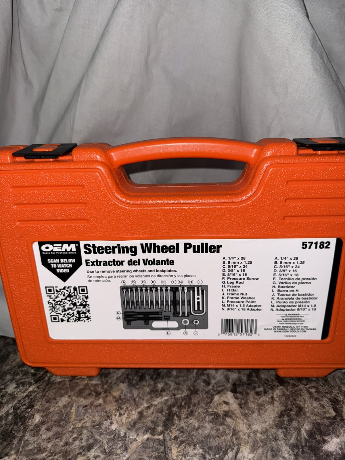 OEM TOOLS 57182 Steering Wheel Puller Set Removal Kit Lock Plate Tool