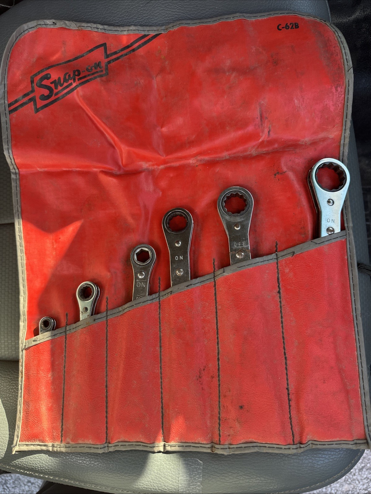 Snap-on 8pc Ratcheting Wrench Set 6/12pt SAE USA 1/4″-15/16″ w/C-62B Pouch🔧