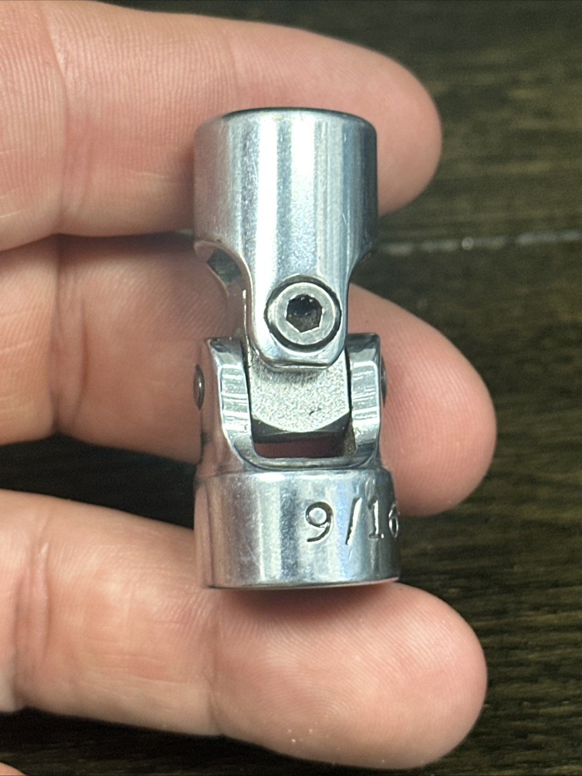 Mac Tools XU186 9/16″ 6Point Shallow Swivel Socket 3/8″ Drive – Made in USA