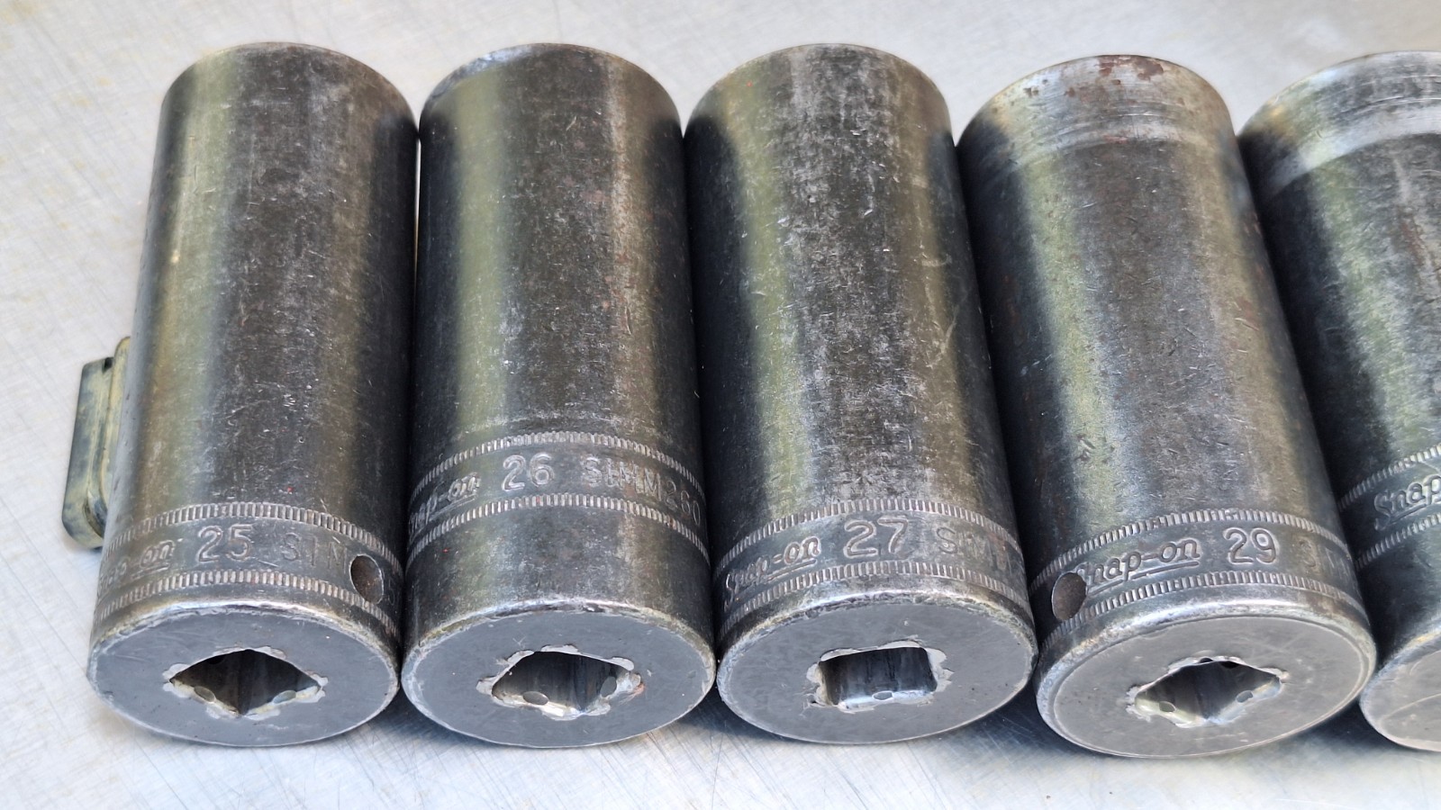 Snap On 1/2″ Drive 6-Point Metric Deep Impact Socket Set 36,34,32,30,29,27-15MM