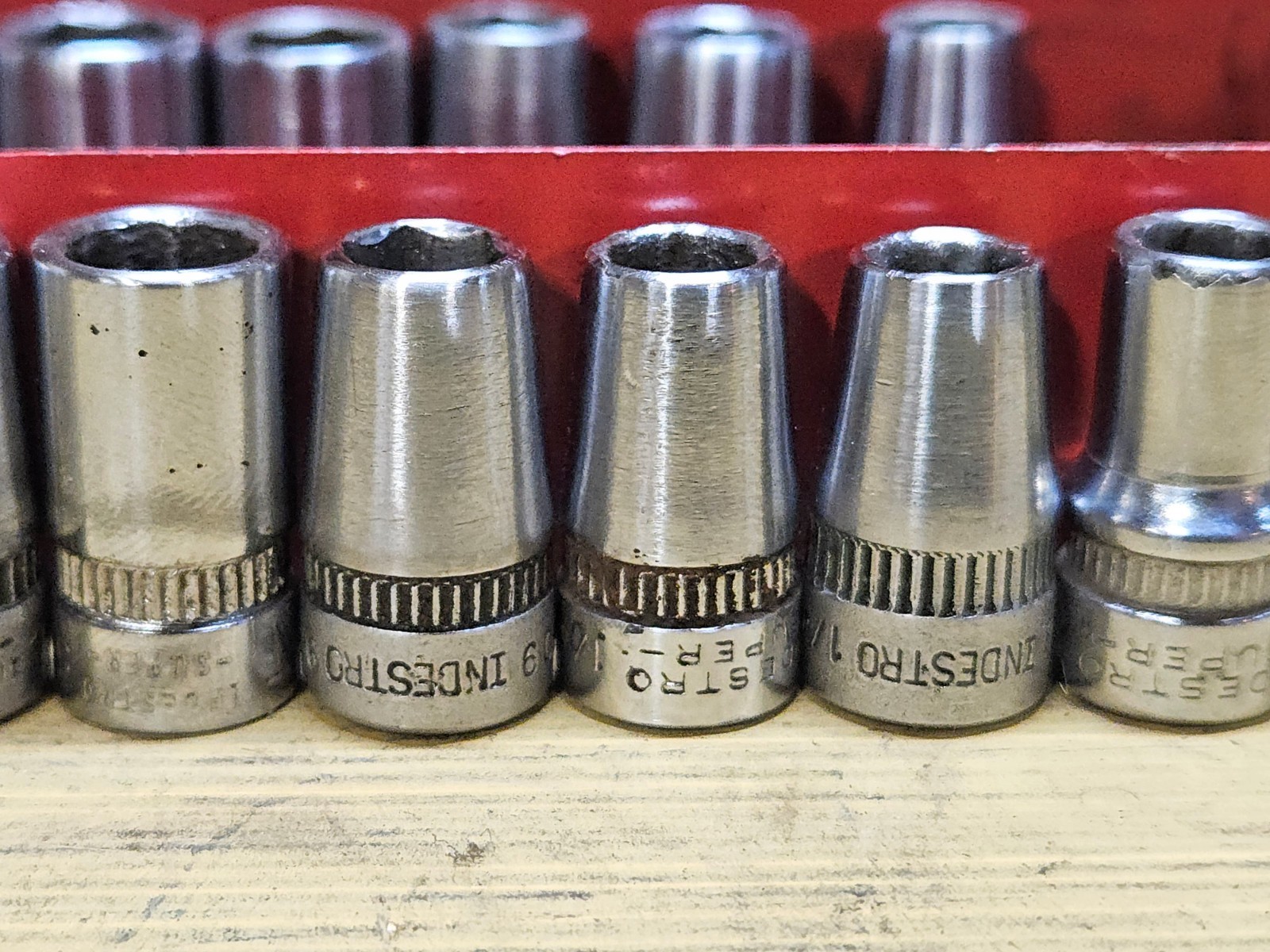 Vintage Indestro No. 7600 1/4” Drive Socket Set w/Metal Box Ratchet Bar Sockets