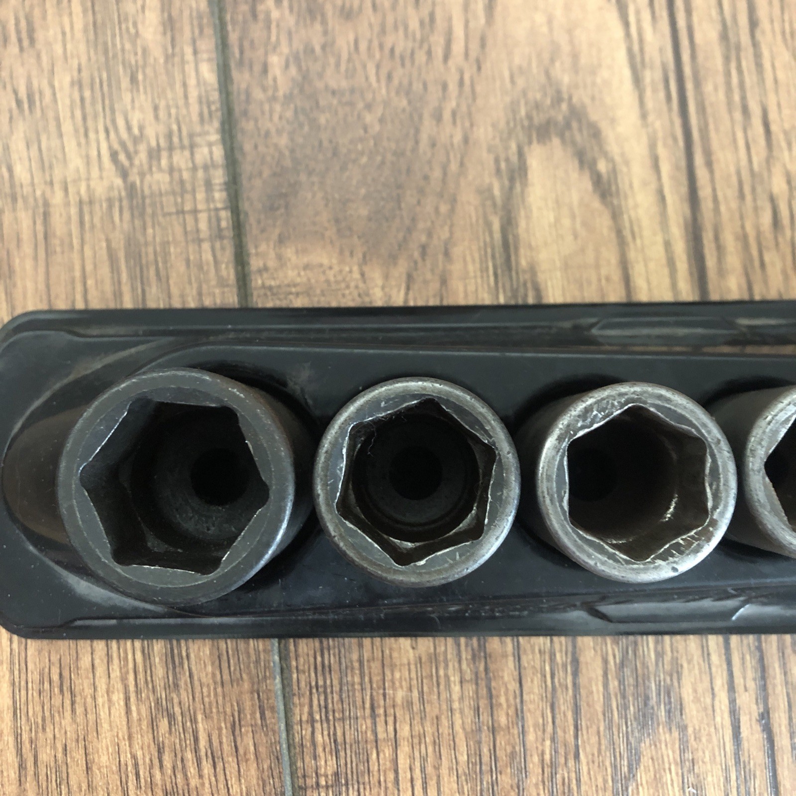 Snap On 12 pc 1/2″ Drive Metric Semi-Deep Impact Socket Set (15-27mm) 312IMMS