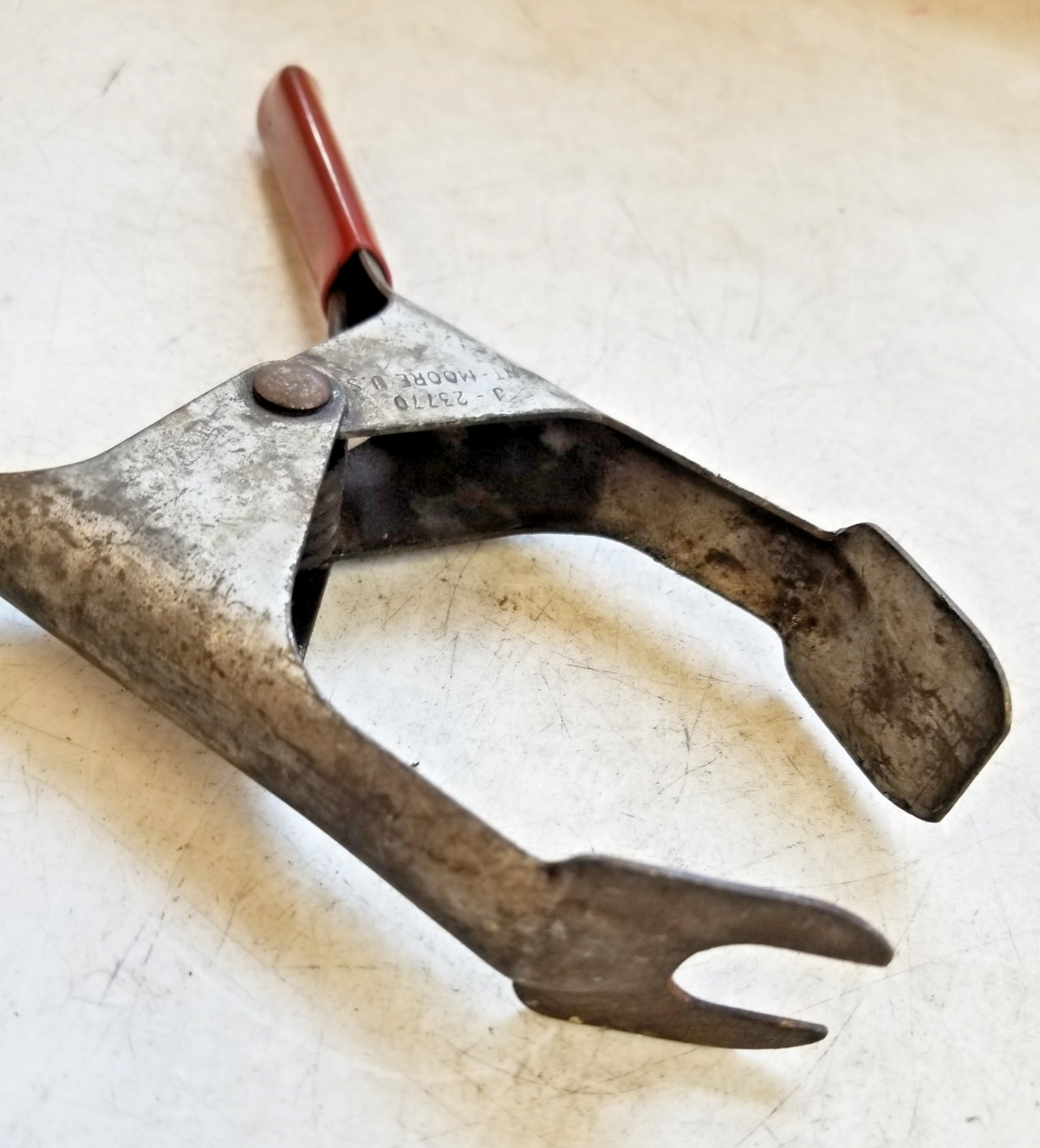 * Kent-Moore J-23770 Brake Tool Valve Pin Depressor