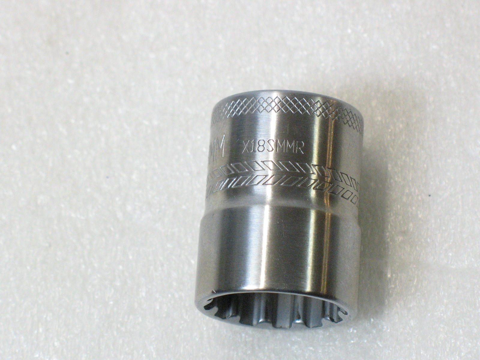 MAC Tools 3/8″ Drive 18mm Shallow Chrome Spline Socket X18SMMR
