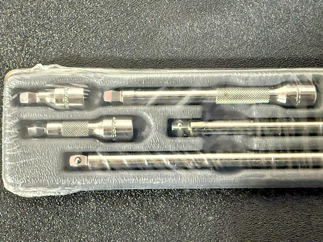 New Snap on 106ATMXW 1/4″ Drive Wobble Extension 6pc Set with Plastic Tray.