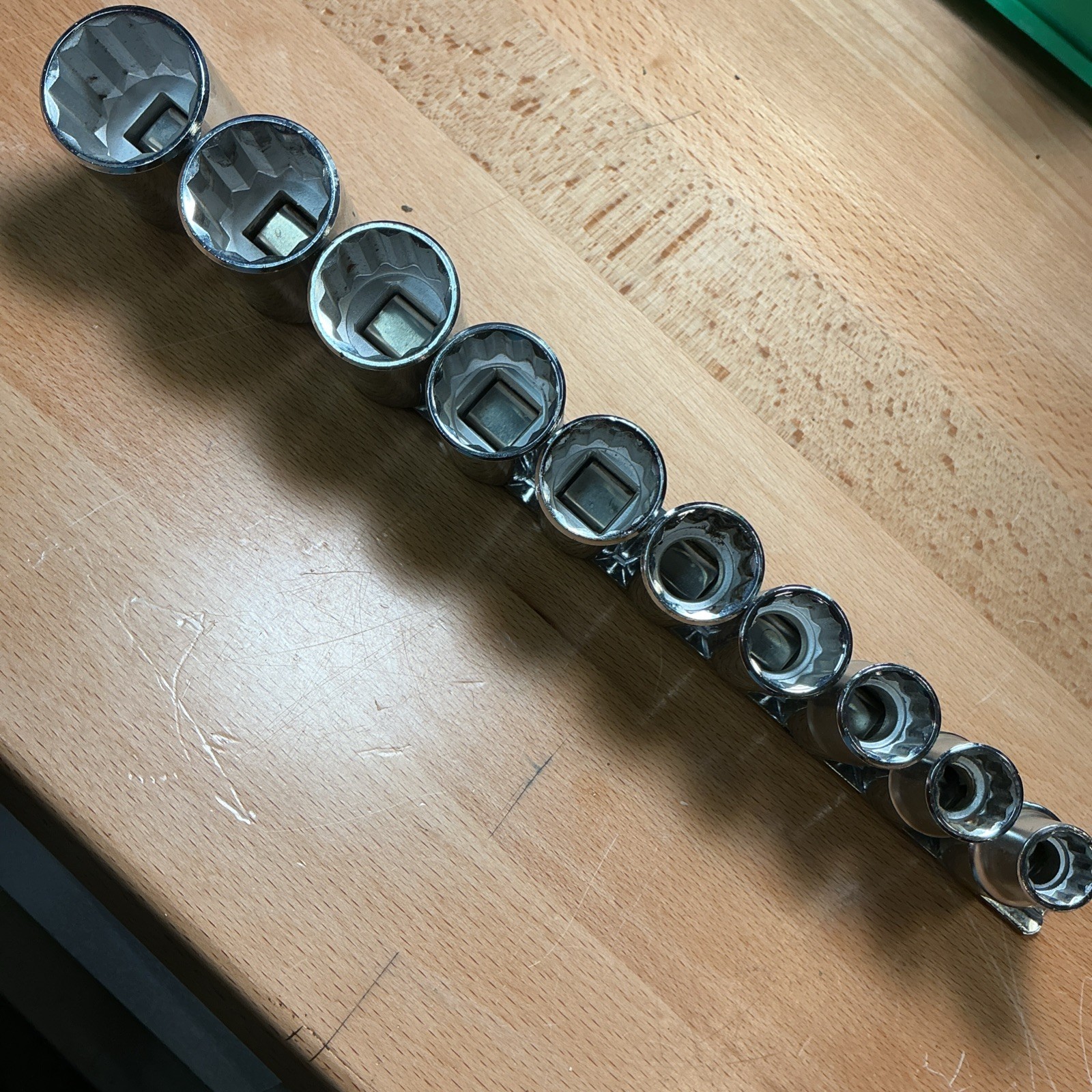 Stanley USA Professional 10pc 12 Point 1/2″ Drive Socket Set: 1” To 7/16”