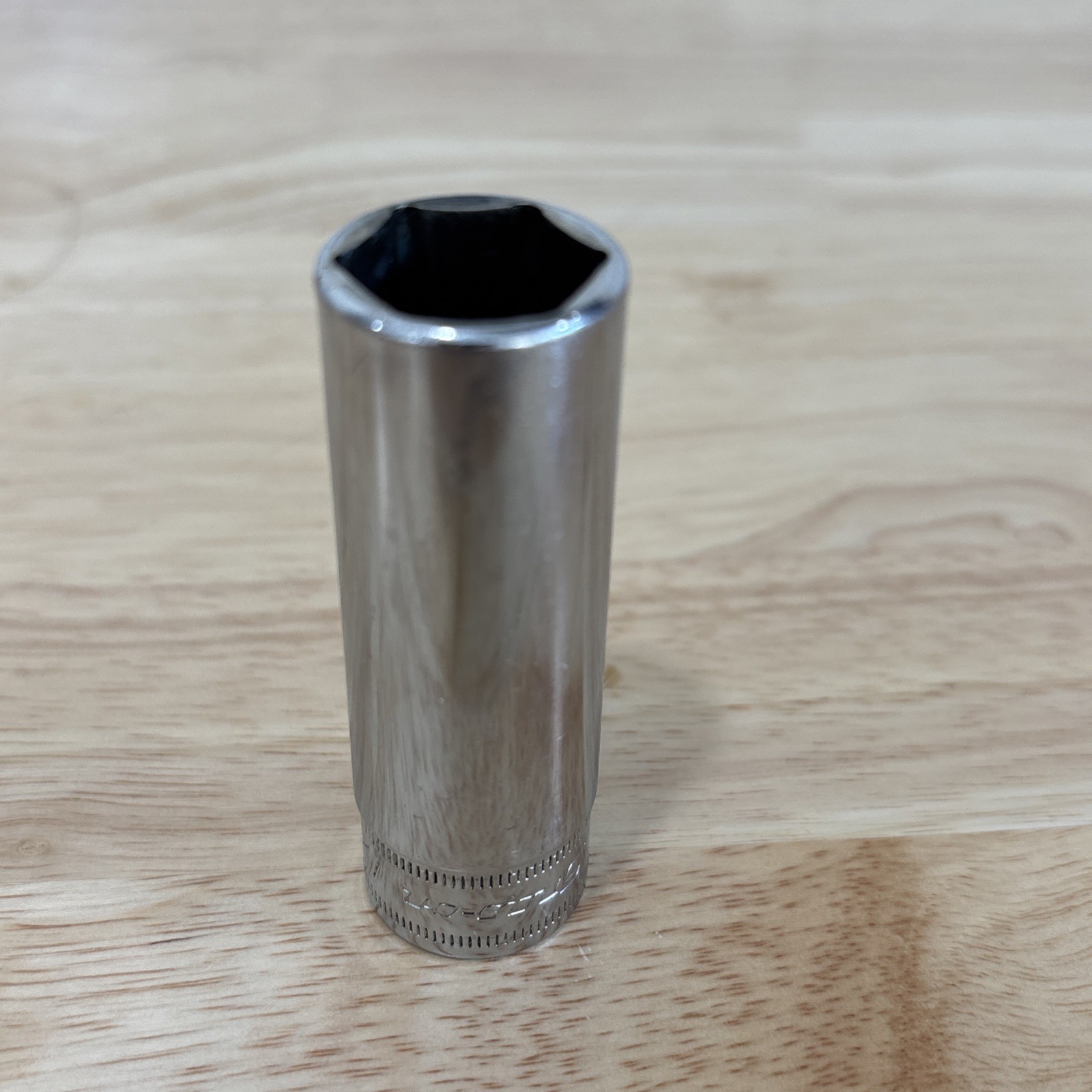 Snap-on SFSM17 3/8″ Drive 17mm Metric 6 Point Deep Chrome Socket