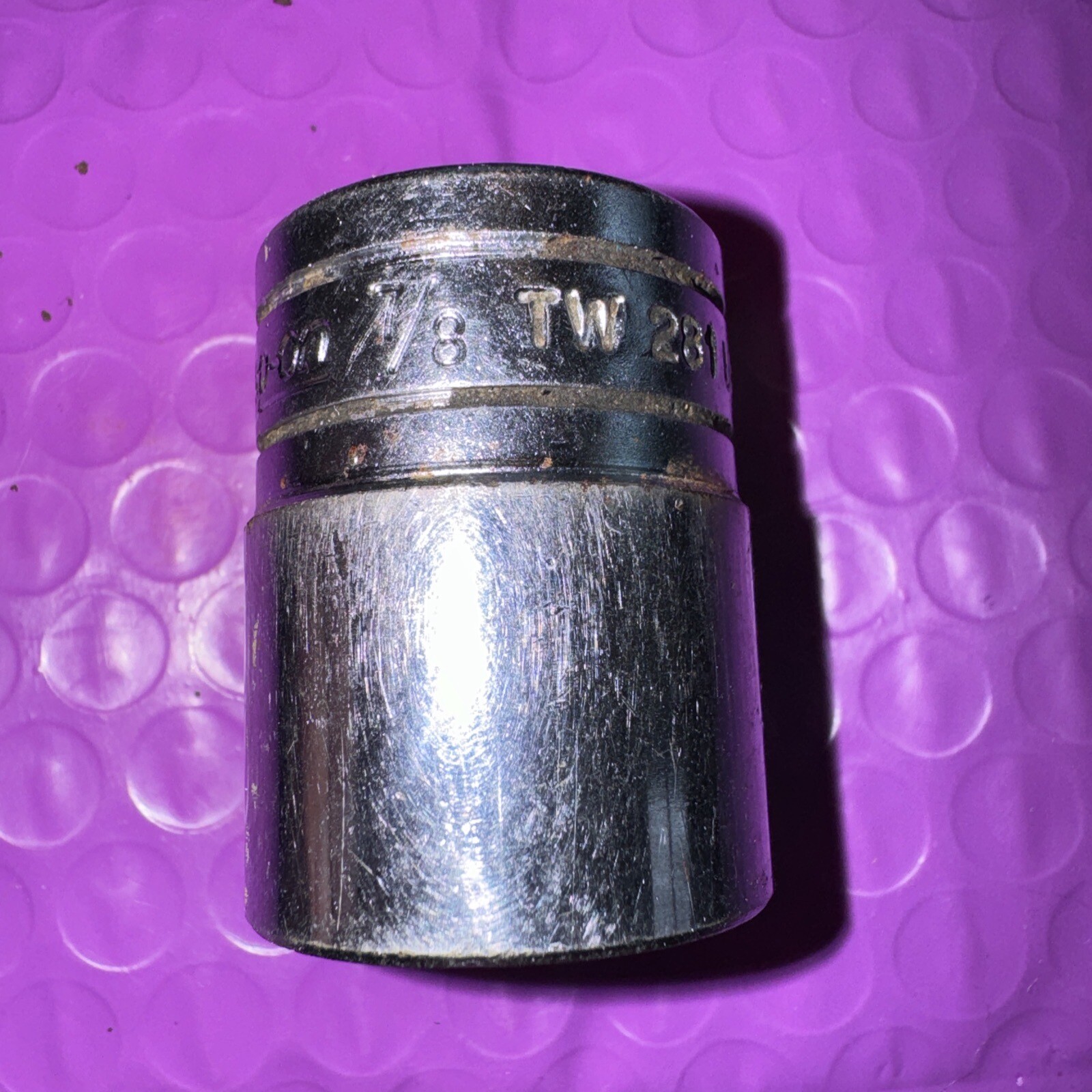 Snap-on TW241 7/8 Inch 1/2 Inch Drive SAE 6 Point Shallow Chrome Socket SF