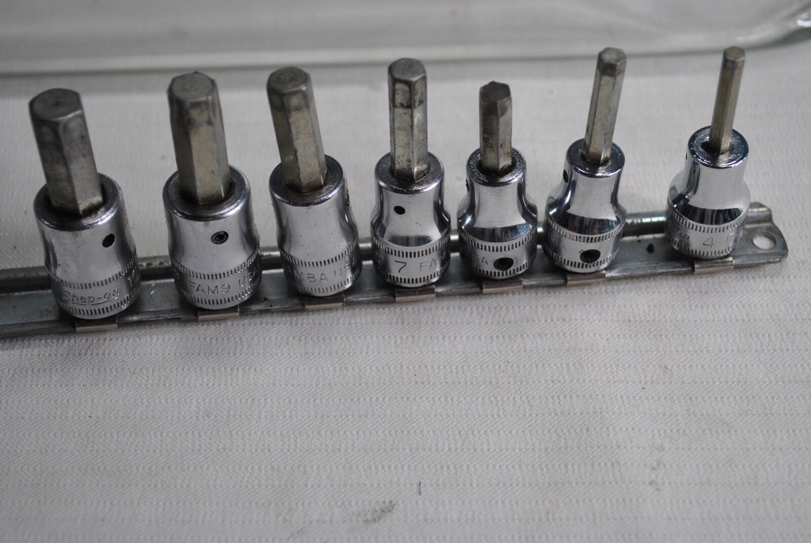 Snap On 4mm thru 10mm 3/8″ Drive Metric Seven (7) Piece Hex Bit Socket Set – USA