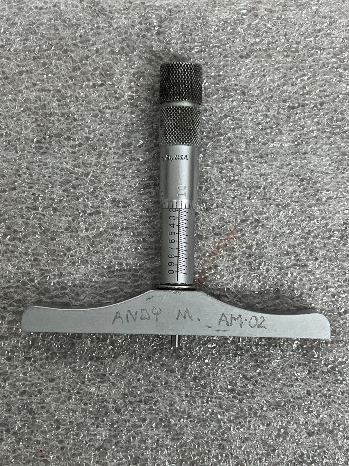 Brown & Sharpe 608 Depth Micrometer Gauge with 5 Interchangeable Rods