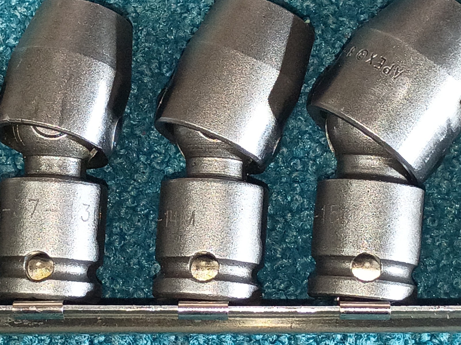 Apex APU37M Precision Universal Metric Elbow Socket Set 3/8″ Drive 10-18mm