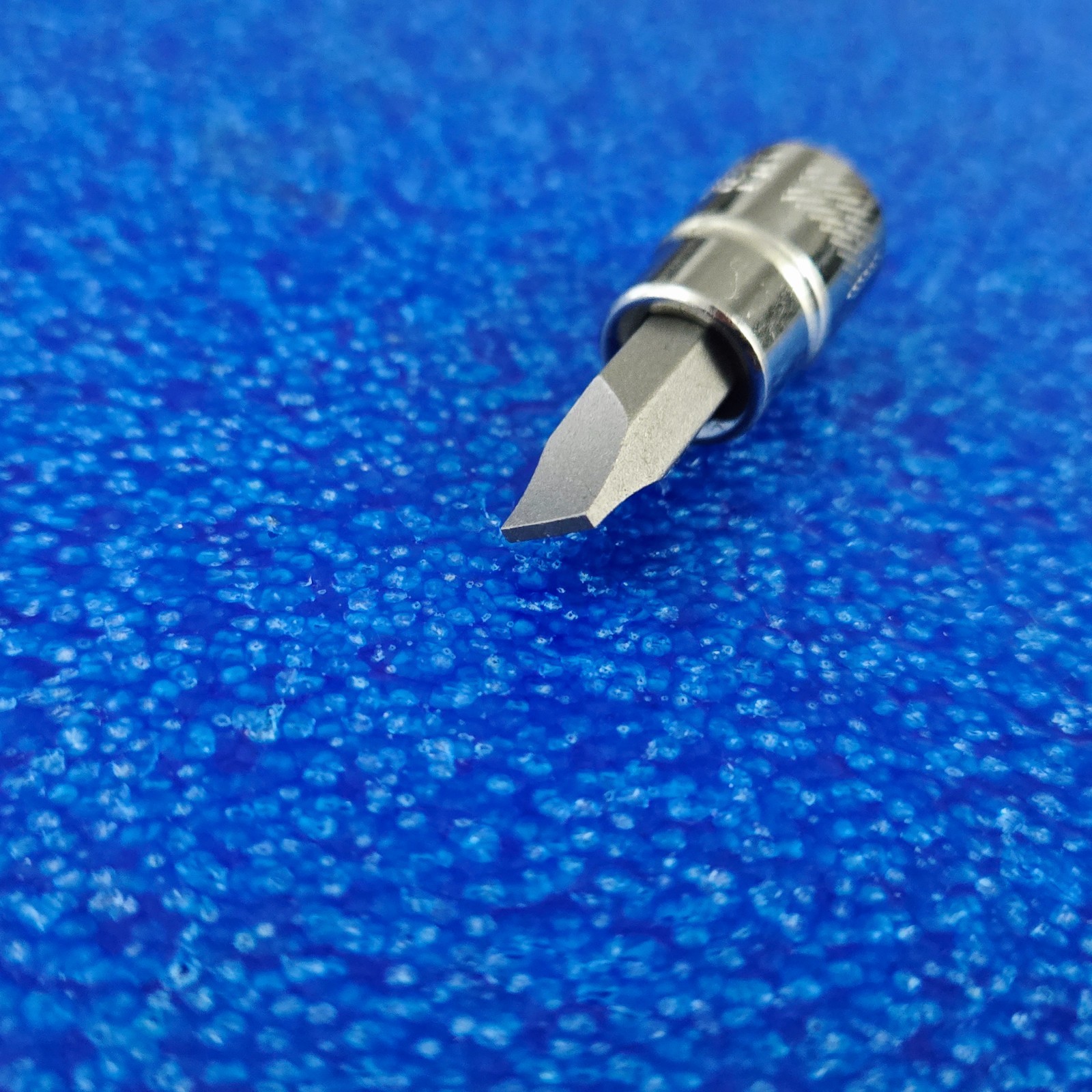 1/4″ NEW CRAFTSMAN FLAT/SLOTTED 1/4″ DRIVE SCREWDRIVER SOCKET P/N CMMT42692