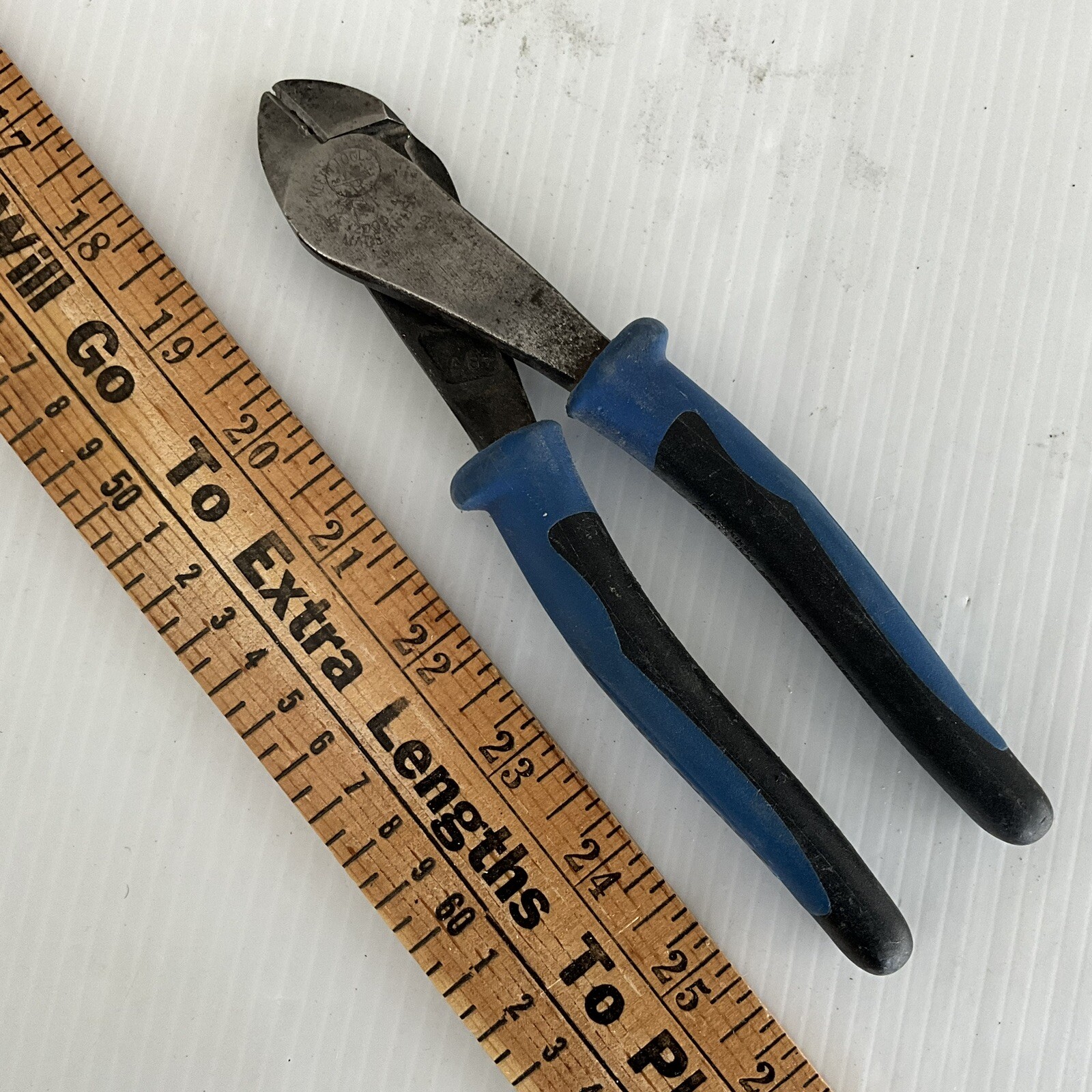 KLEIN TOOLS J2000-48 Diagonal Angled Head Cutting Plier 8″