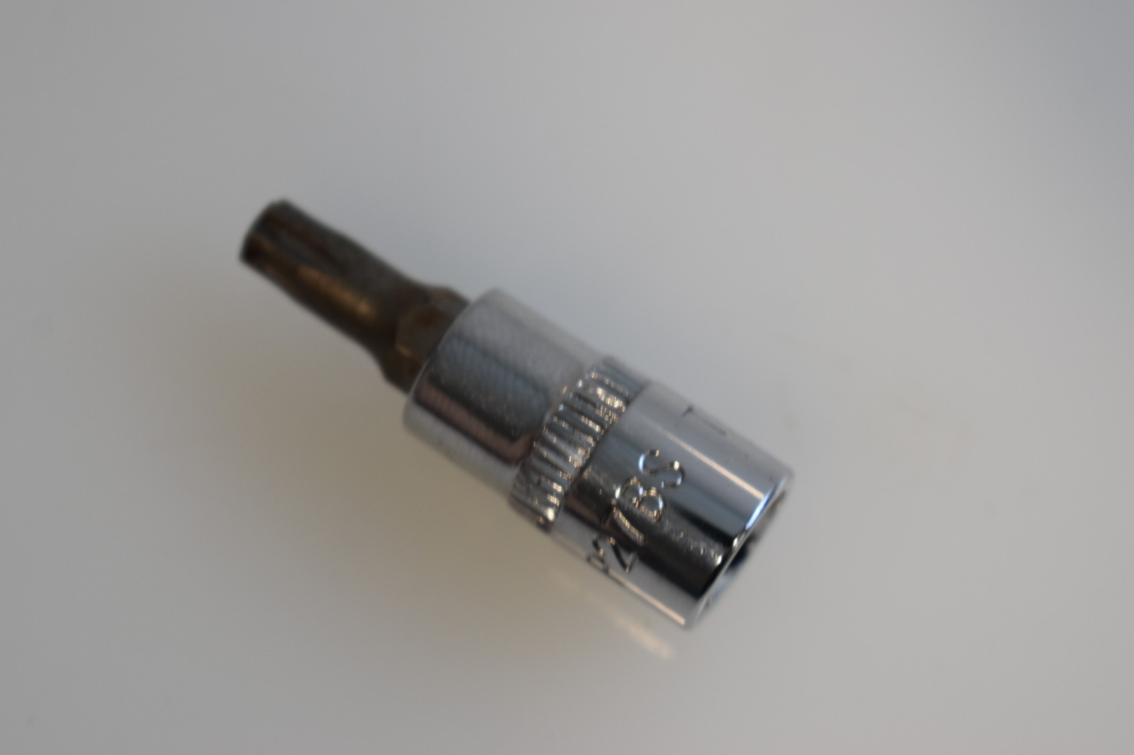 Mac Tools MTP27BS T27 TORX Bit Socket Driver 1/4″ Drive Chrome Finish