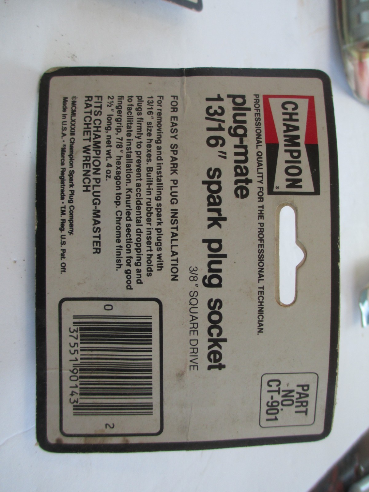 CHAMPION PLUG-MATE 3/16” SPARK PLUG SOCKET ⅜» DRIVE 6 PT. # CT-901 USA A19