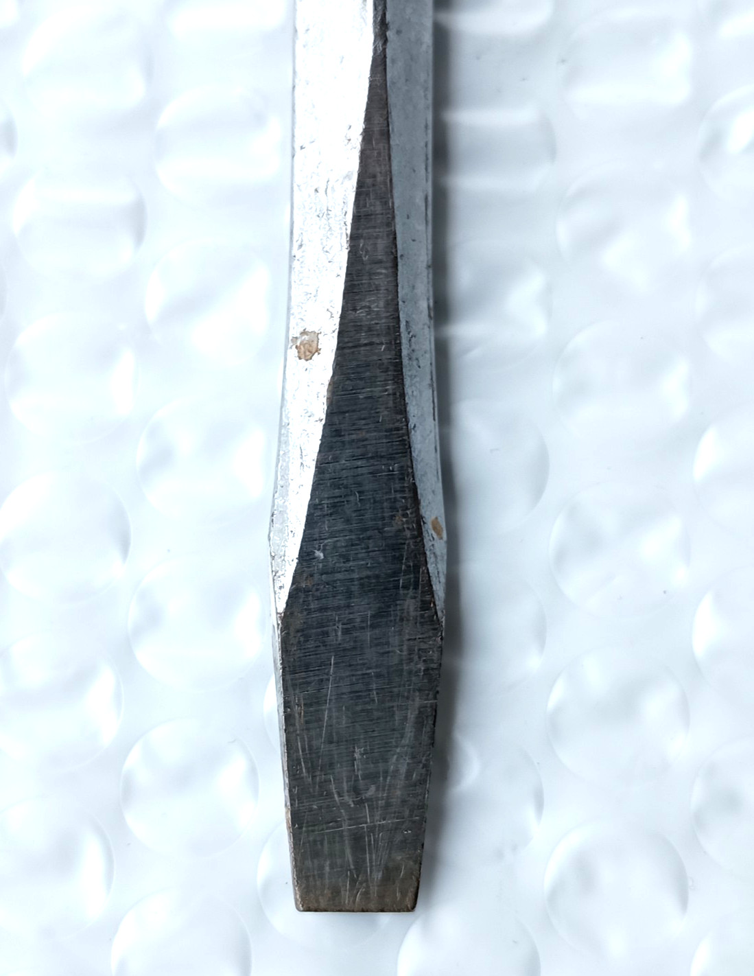 CRAFTSMAN TOOLS USA 41587, SCREWDRIVER, 5/16″ FLAT/SLOTTED BLADE, 11.5″ LONG.