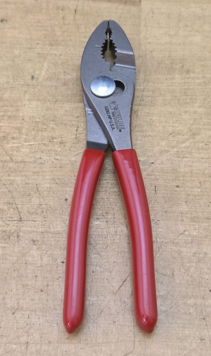Wilde G262NP – 6-1/2″ Long Soft Grip Slip Joint Pliers- Like New