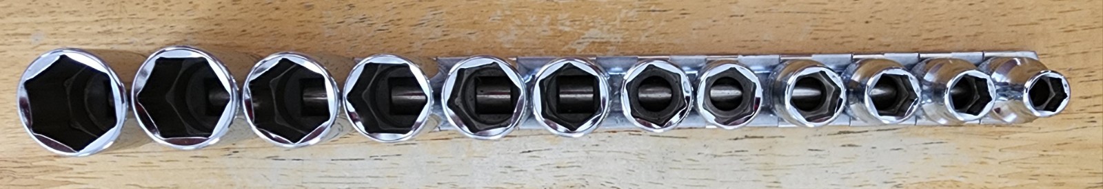 NOS Snap On 12 Pc 6 pt Metric 3/8″ Flank Dr Shallow Socket Set 8-19mm 212FSMY