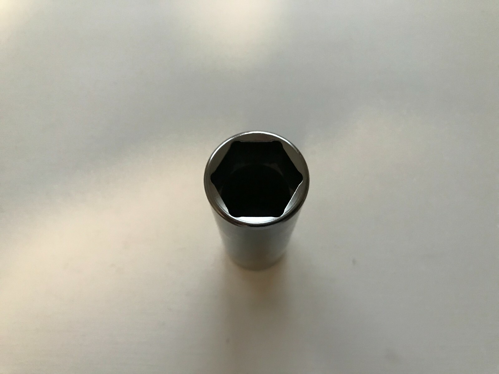 Snap-On Tools USA NEW 3/8″ Drive 6pt 17mm Metric Deep Chrome Socket SFSM17