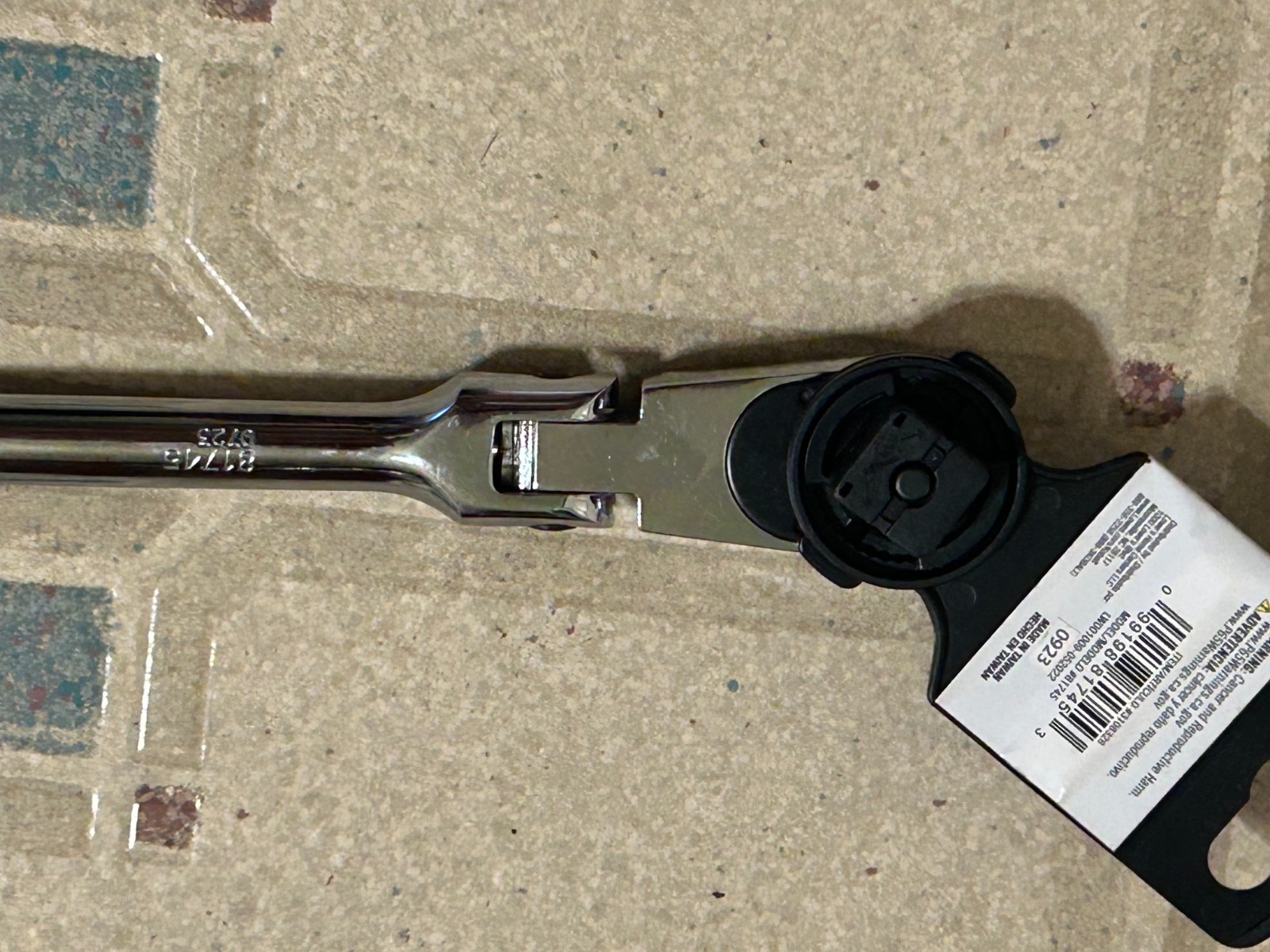 Kobalt 3108328 24.5″ Long Handled 1/2″ Drive Flex Head Ratchet Breaker Bar