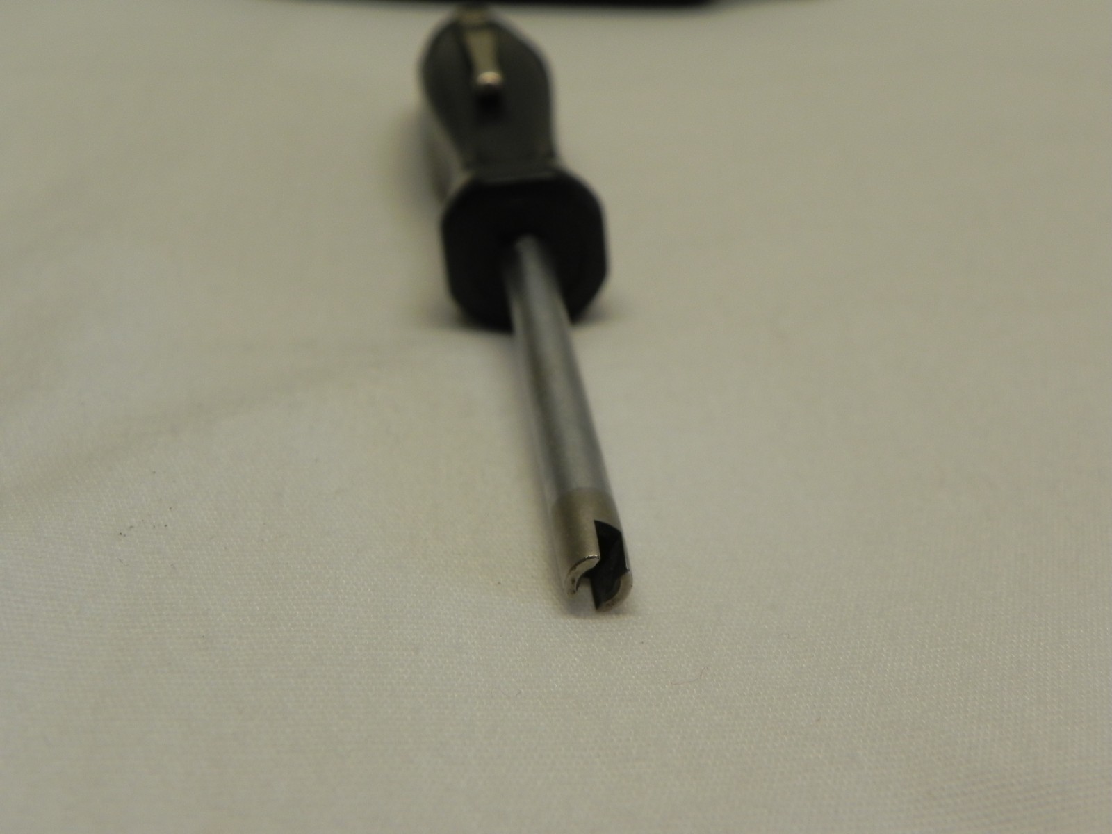 Snap-on 2 Piece MD17 & TR108 Carb Adjustment Tool & Tire Valve Core Tool