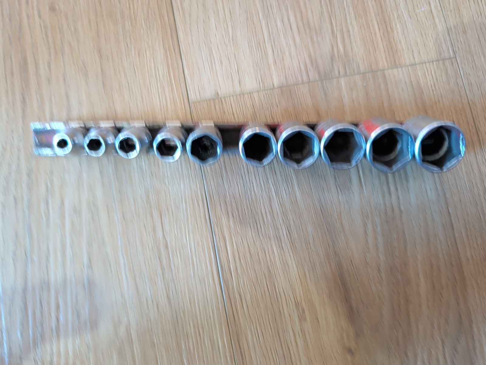 Snap-On Tools 10 pc SAE Chrome Shallow Socket Set – 3/8″ Drive – 6 Pt. FS081-281