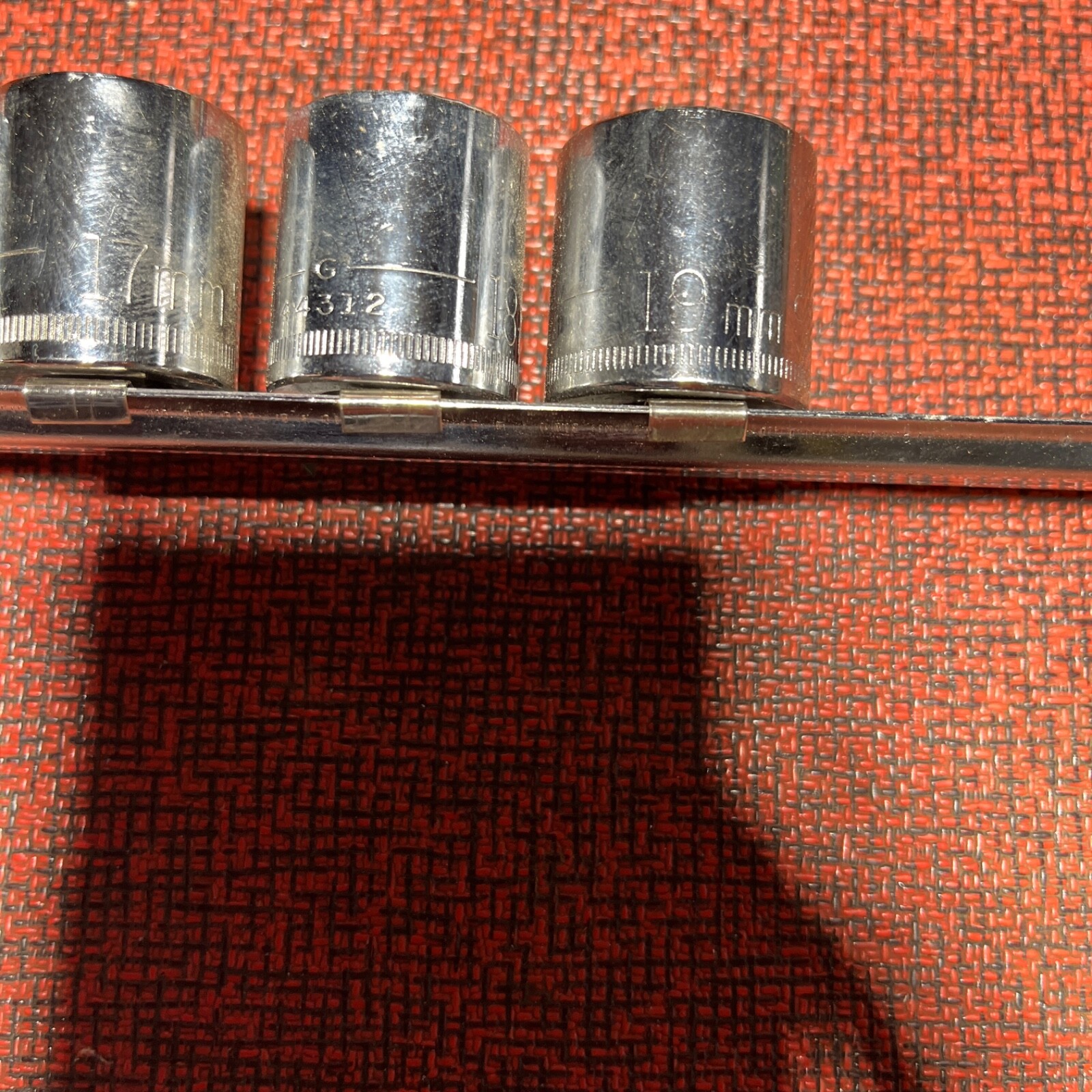 CRAFTSMAN 3/8″ drive 12pt 44301-44313 9mm-19mm Shallow Socket 11 pc Set