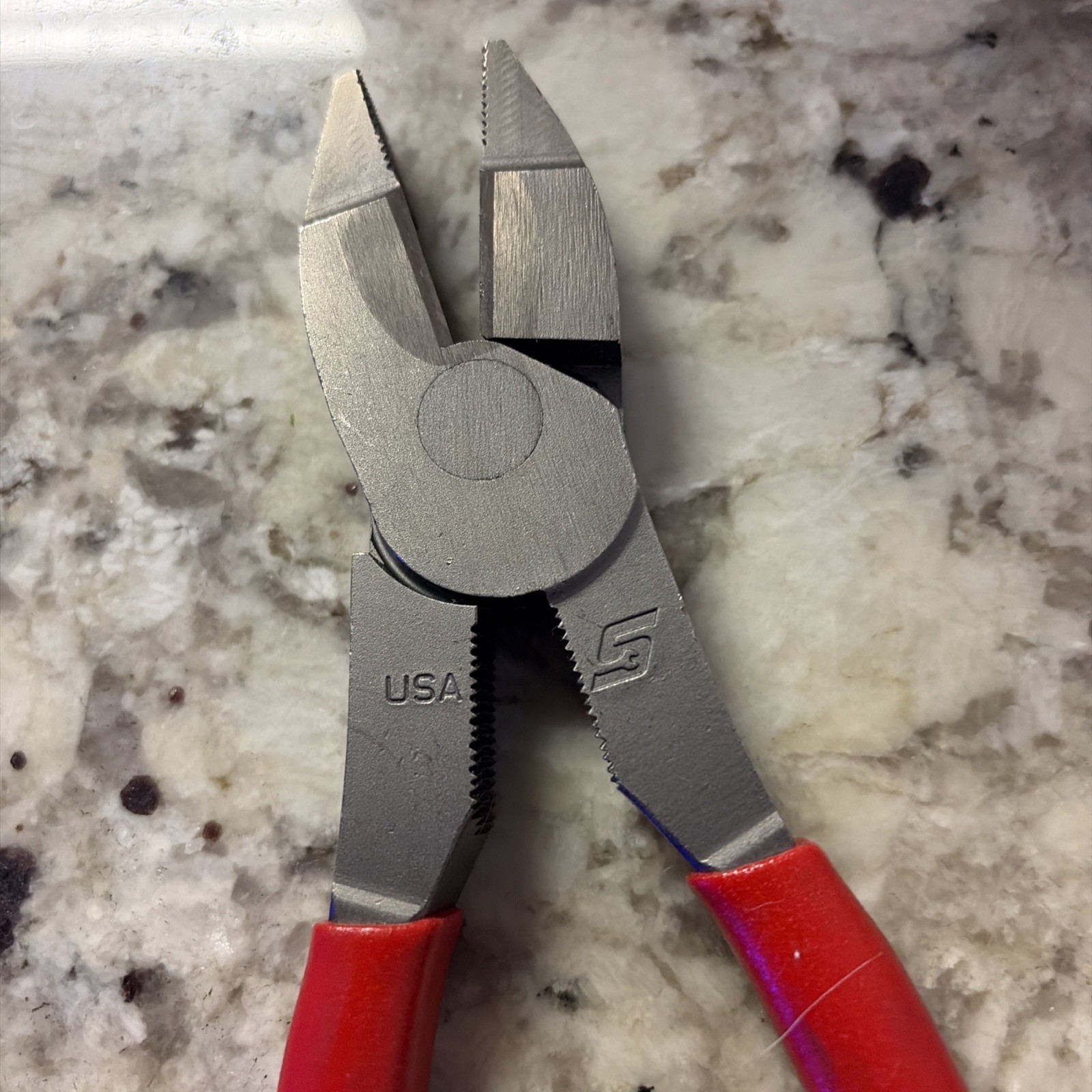 Snap-on Tools USA NEW LONG 9″ RED Soft Grip HD Combination Lineman’s Pliers 59CF