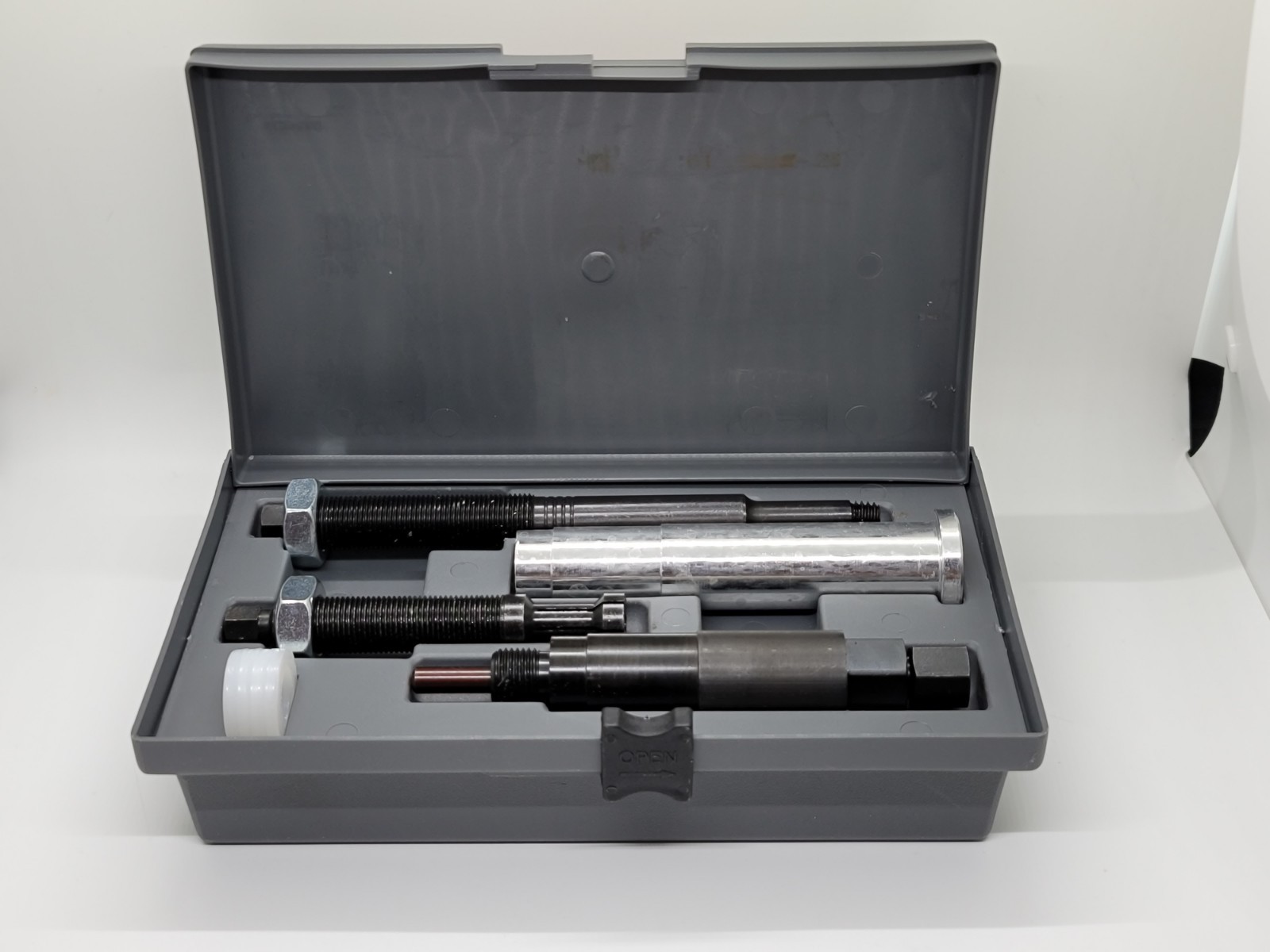 Lisle 65700 Broken Spark Plug Remover Kit for Ford Triton