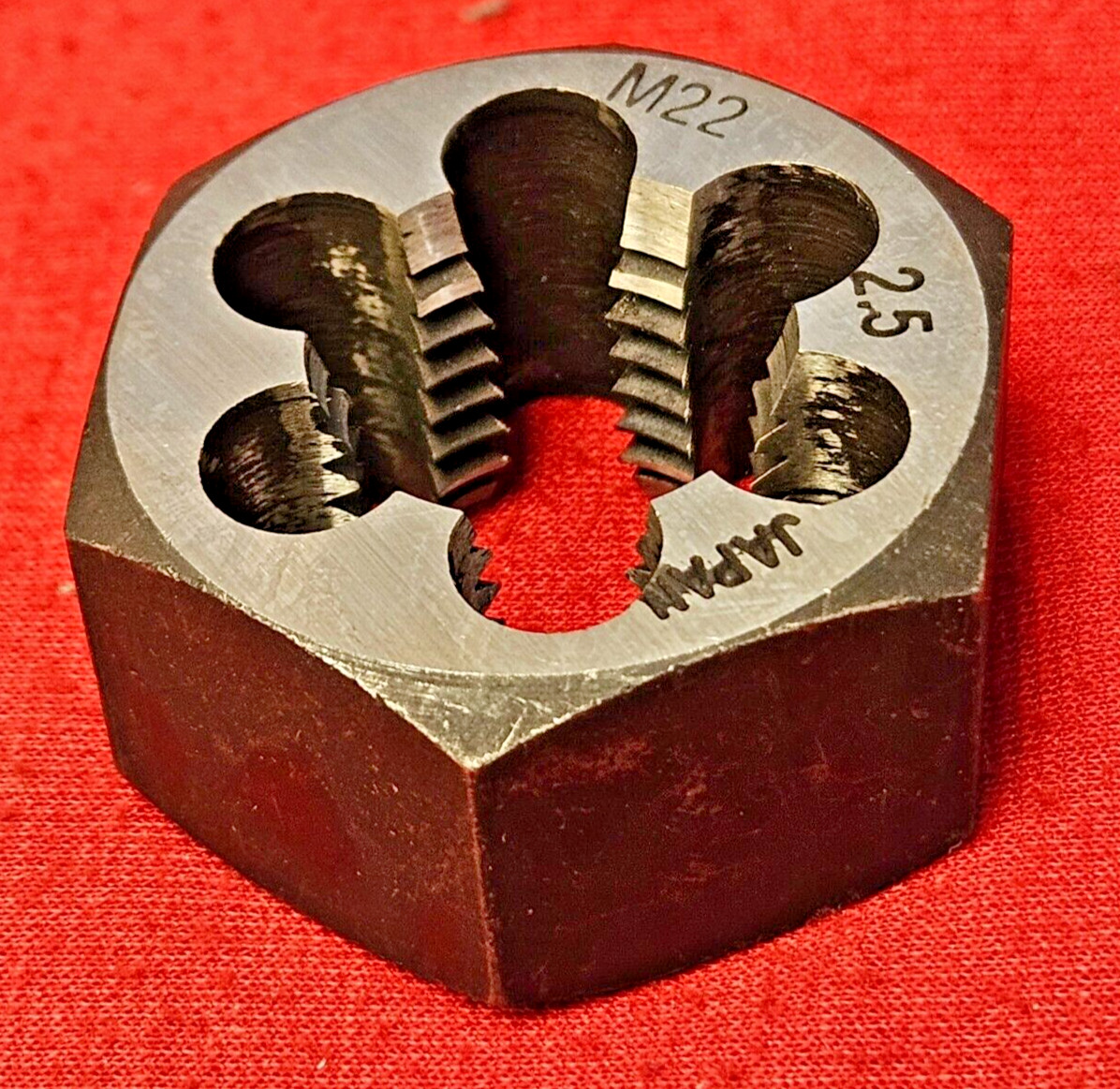 M22 X 2.5 22MM RH Metric 1-5/8″ Hex Rethread Die Carbon Steel MHD70778