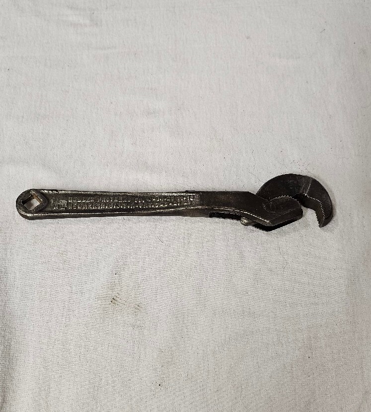 🇺🇸Vintage Heller Bros. 8” MASTERENCH Horse Logo Self Adjusting Spring Wrench