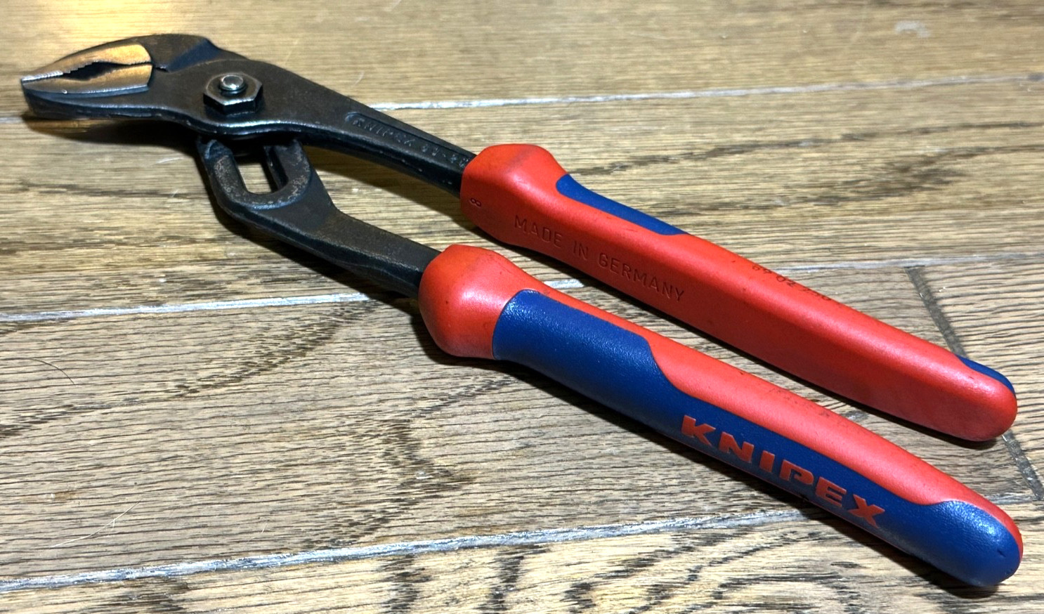 KNIPEX Tools 10″ Cobra Pipe Wrench Tongue Groove Adjustable Water Pump Pliers