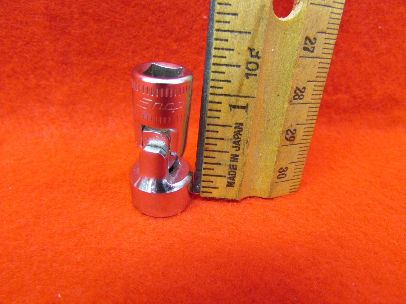 SNAP ON tools 11mm 12-Point 1/4″ Drive metric universal swivel socket TMUM11