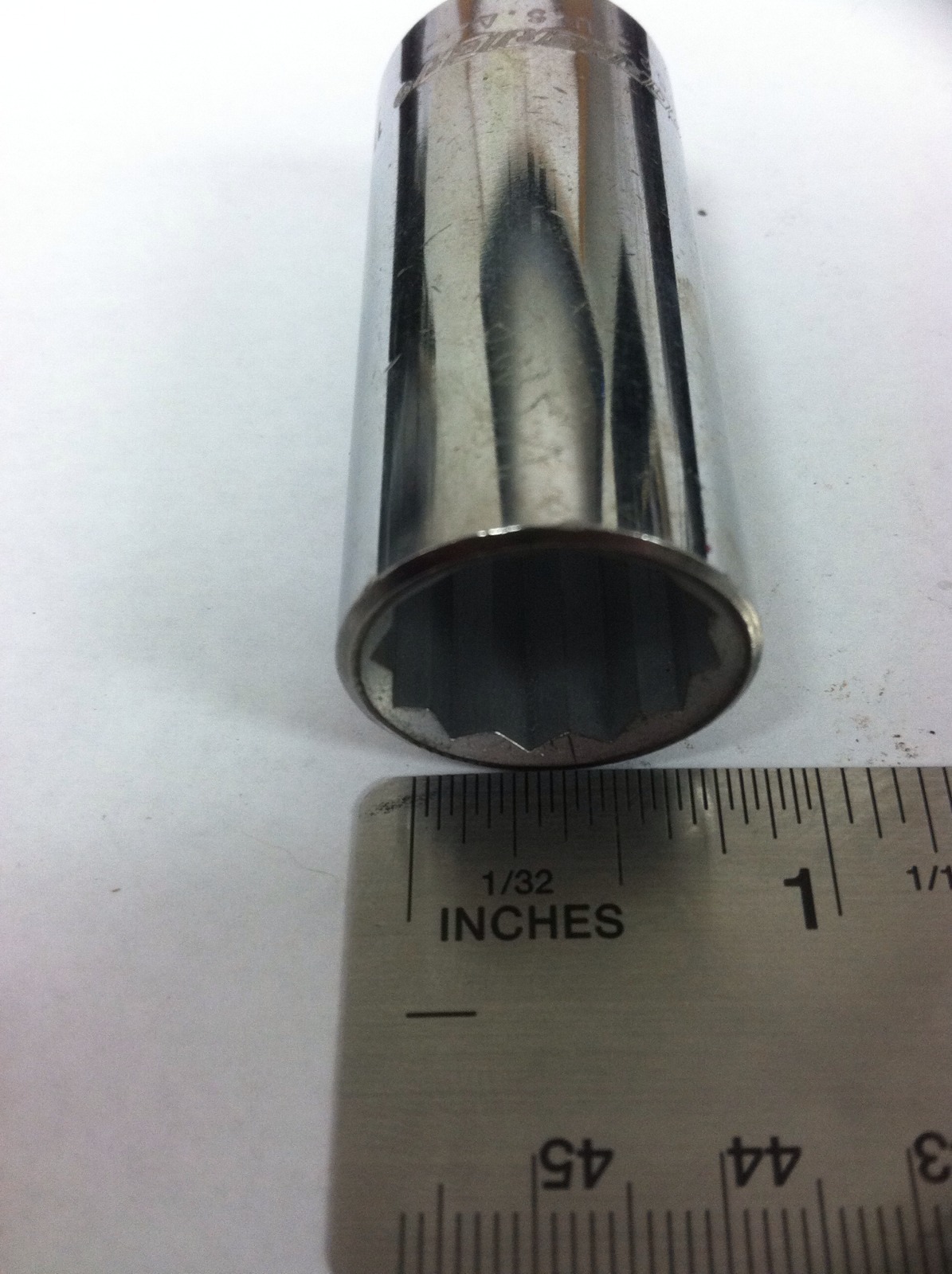 PRO AMERICA 11/16″ 12-point Shallow Socket – 3/8″ Drive