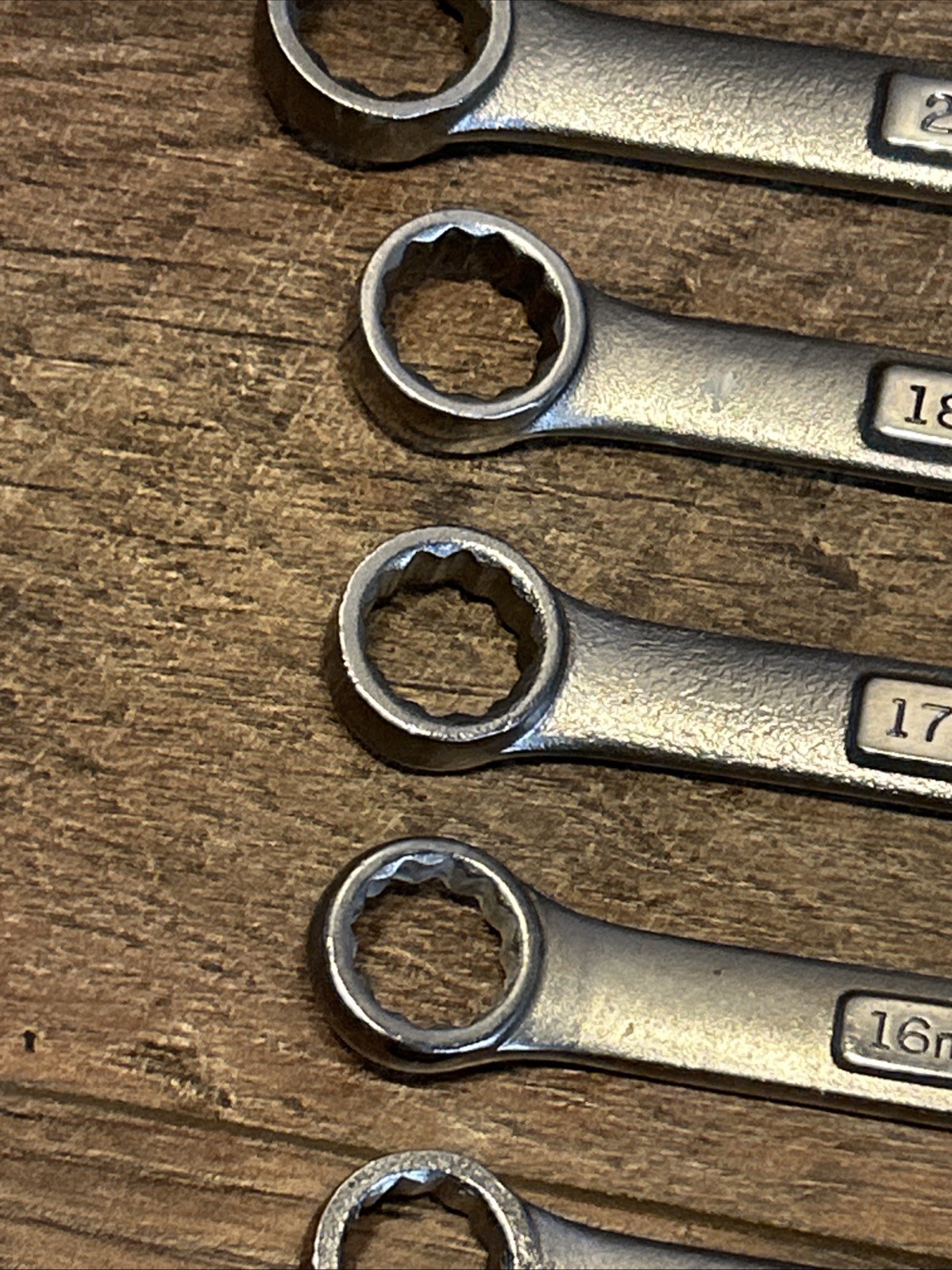 Craftsman USA VA/VV 14-pc Metric 12 Point Combination Wrench Set 7-23 mm-No 19mm