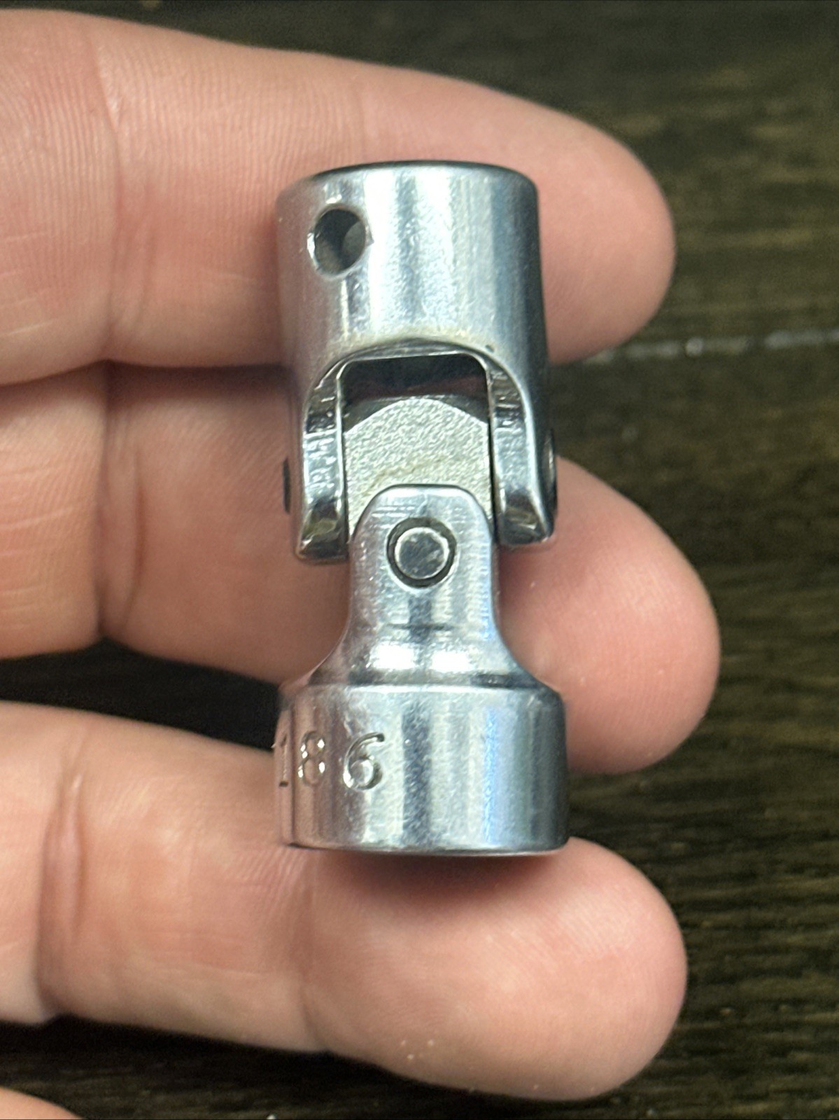 Mac Tools XU186 9/16″ 6Point Shallow Swivel Socket 3/8″ Drive – Made in USA