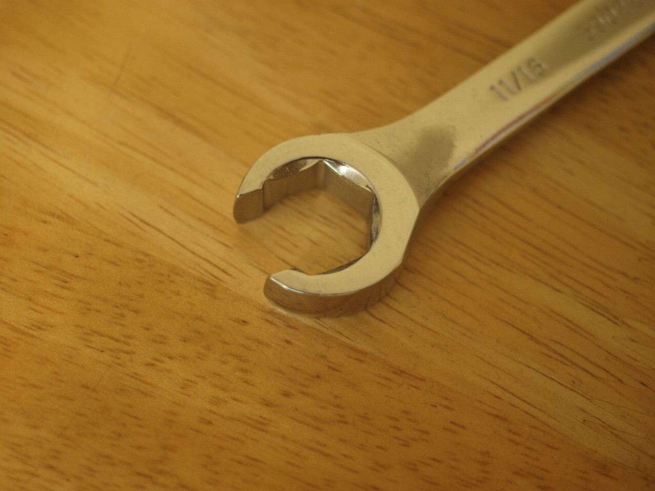 11/16″ X 5/8″ Husky USA Wrench flare nut 6 pt 39022