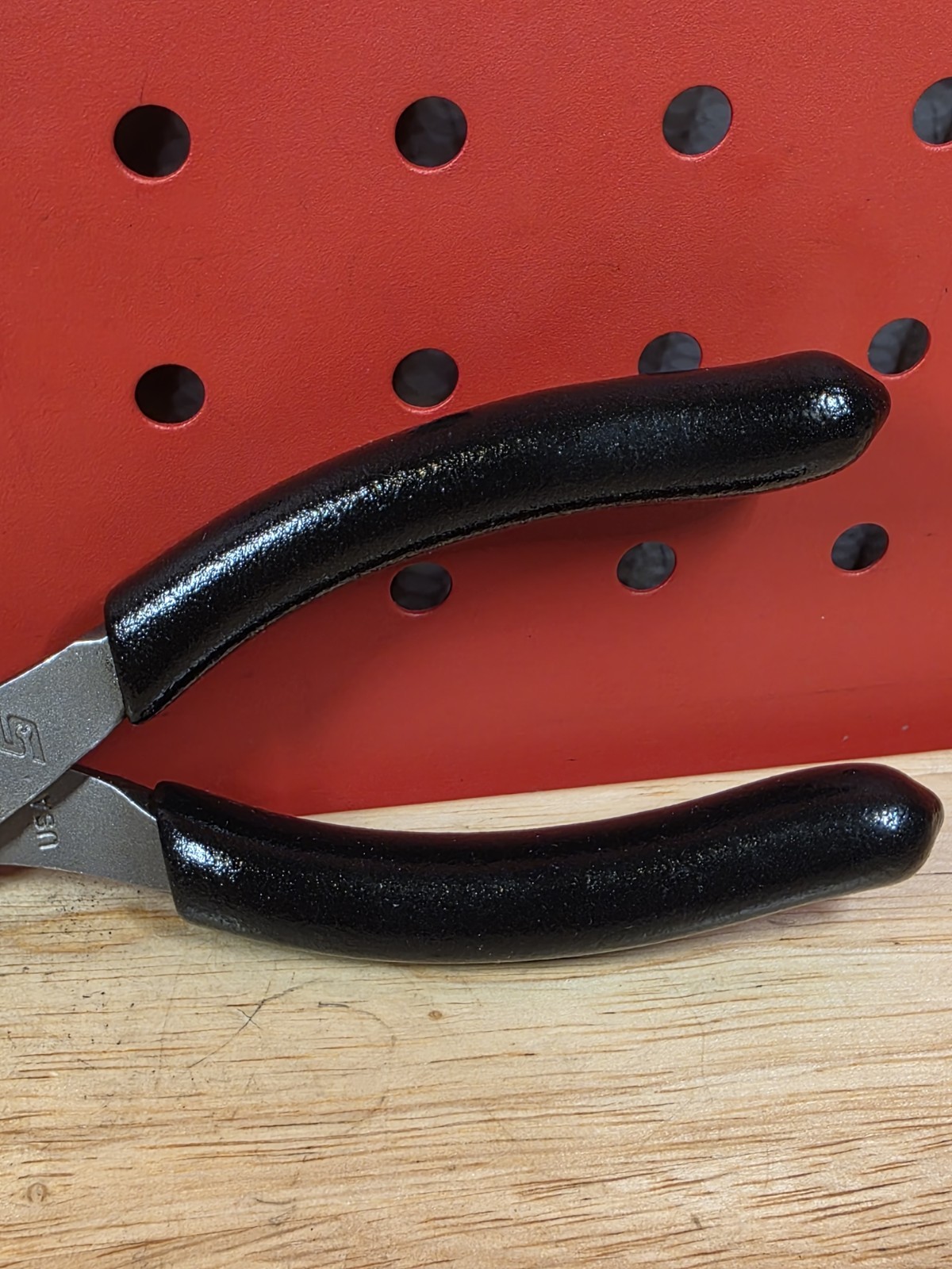 Snap-on Tools 95ACF Black 6″ Soft Grip Needle Nose Pliers USA