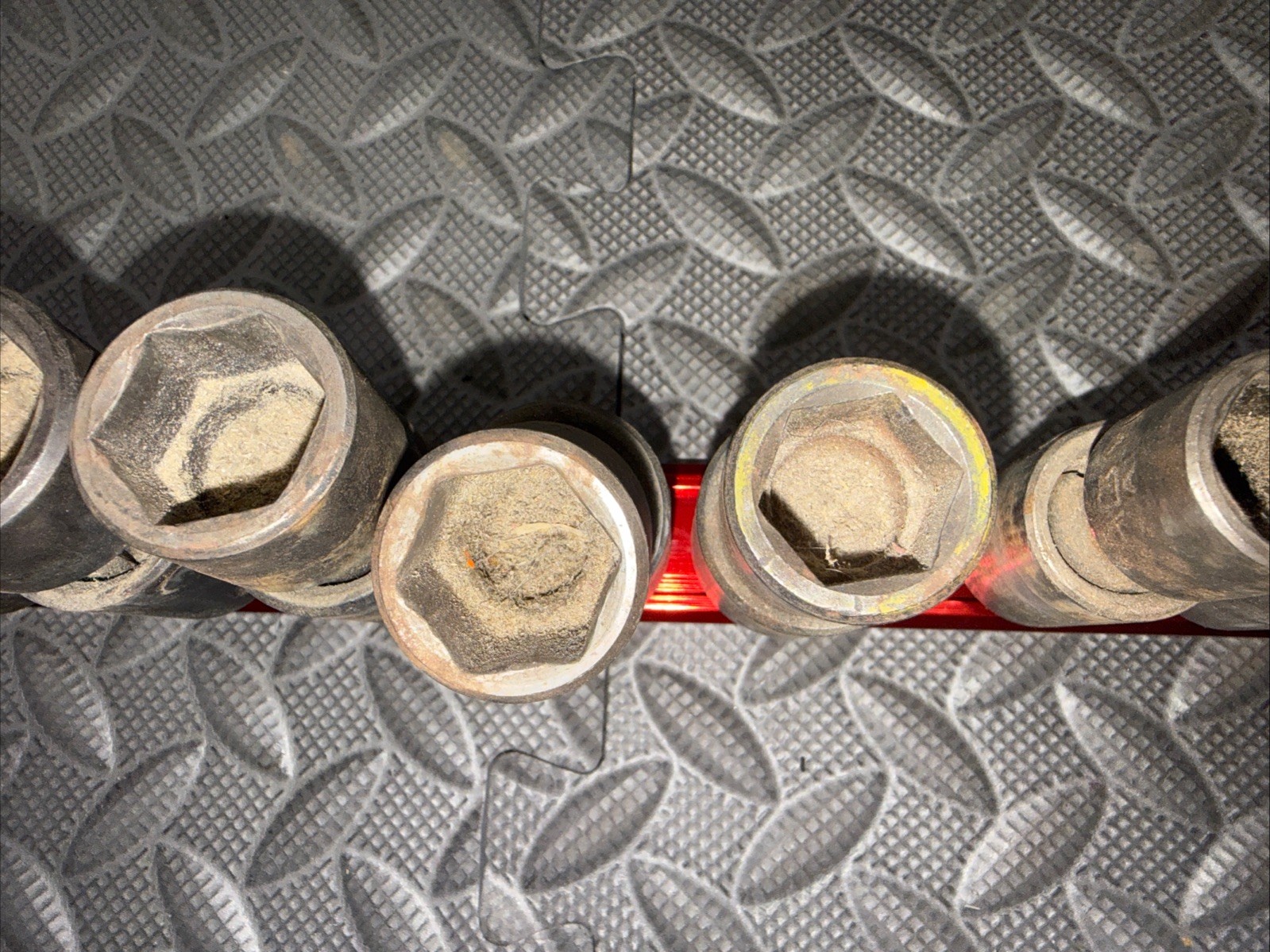 Mac Tools 7/16″ to 15/16″ 1/2″ Drive Impact Swivel Universal Joint Socket Set